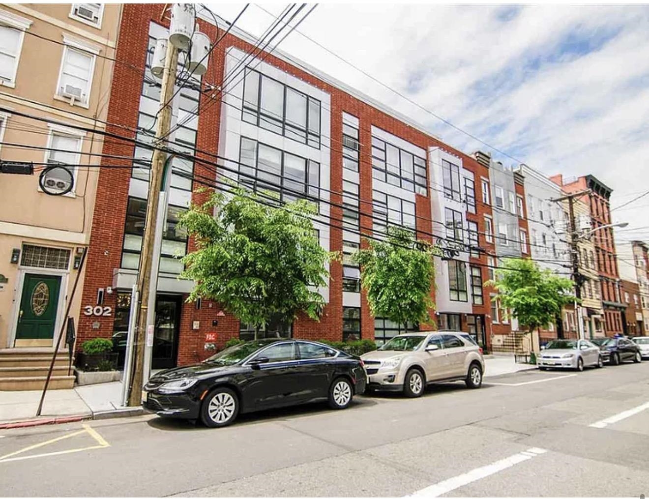302 MONROE ST Unit: 4D