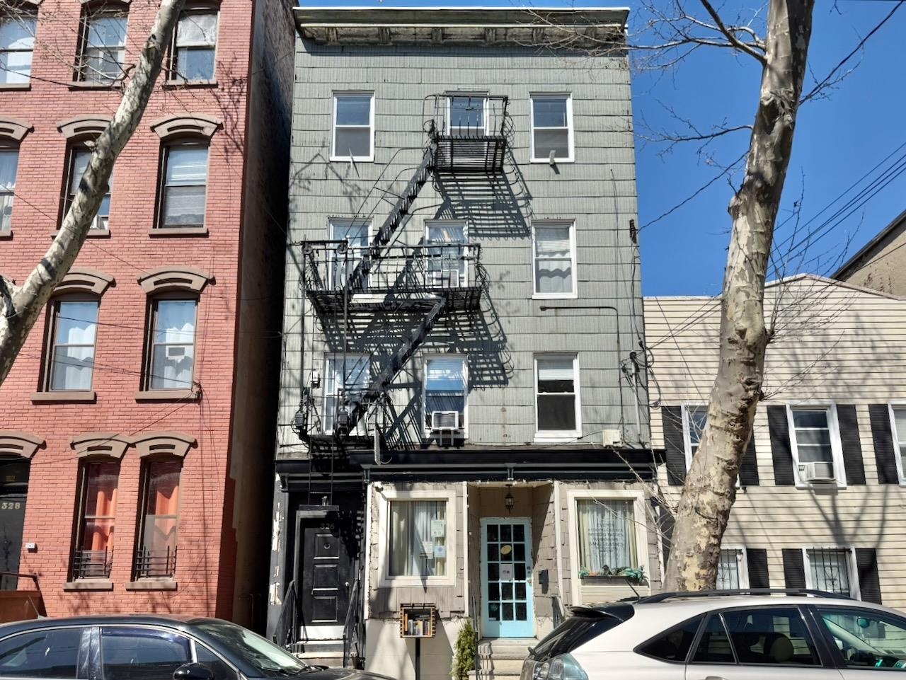 326 5TH ST Unit: 2