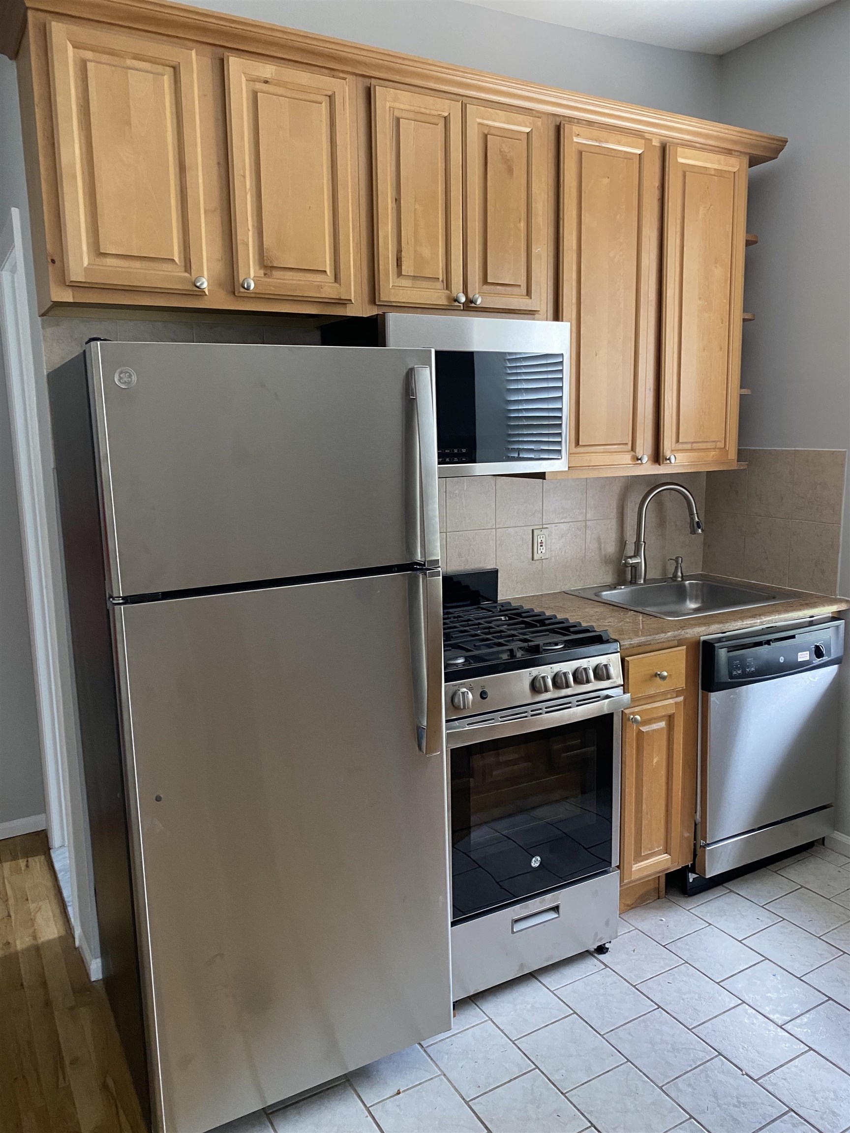 734 ADAMS ST Unit: 5C