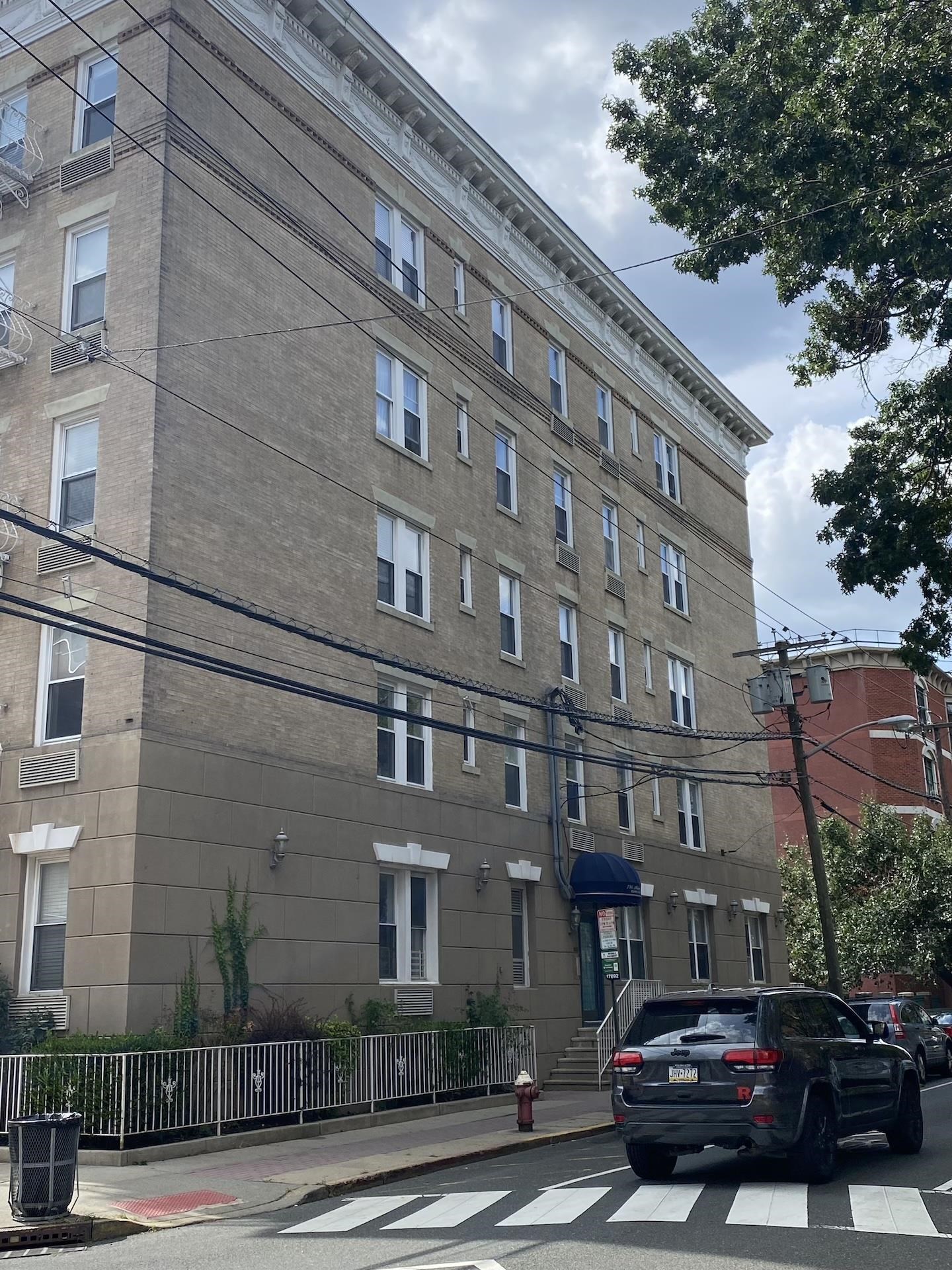 734 ADAMS ST Unit: 5C