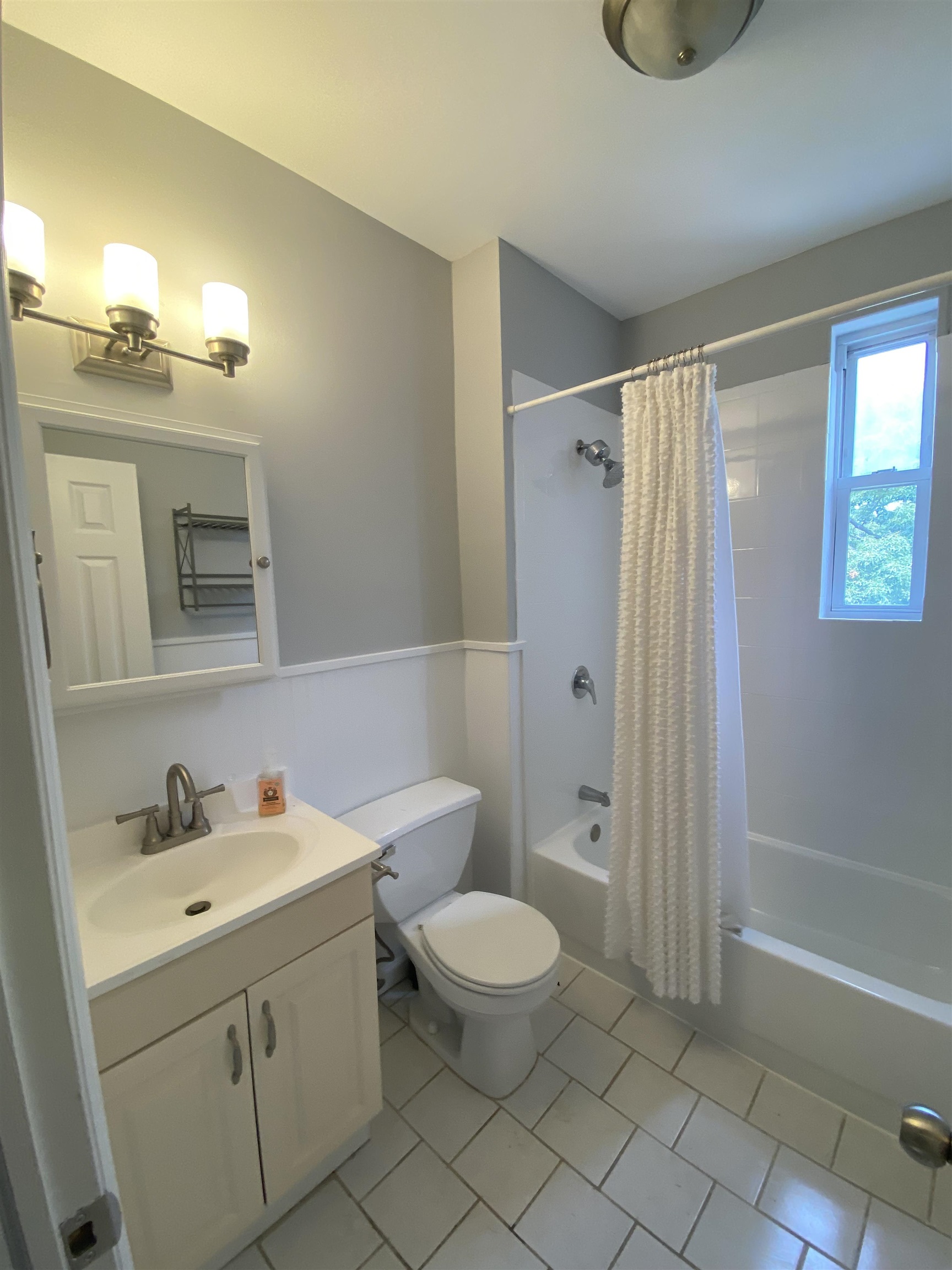 734 ADAMS ST Unit: 5C