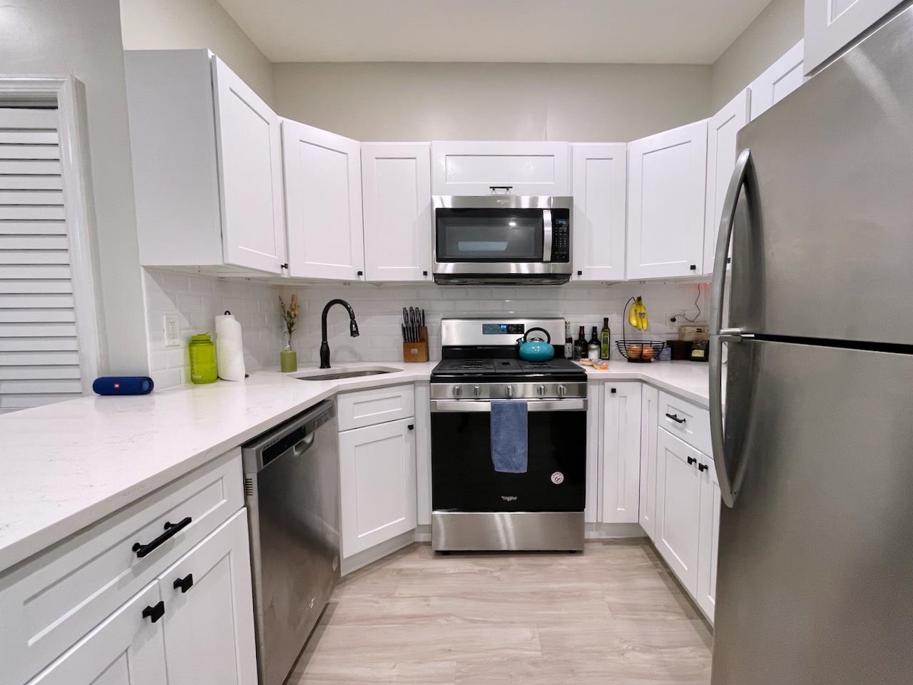 592 PALISADE AVE Unit: 3