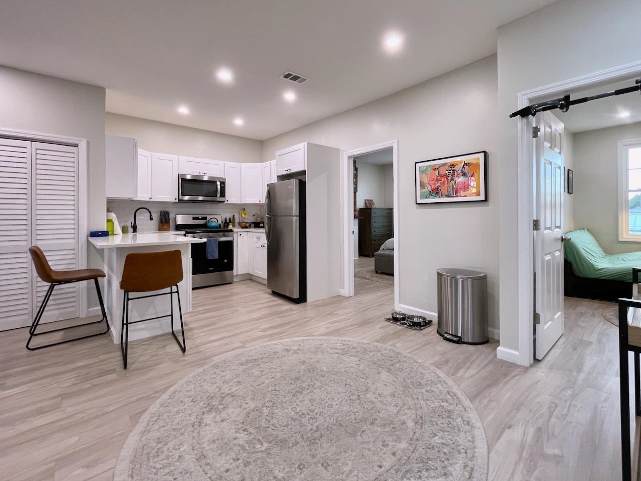 592 PALISADE AVE Unit: 3