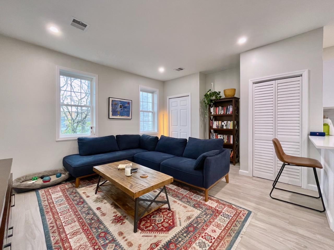 592 PALISADE AVE Unit: 3