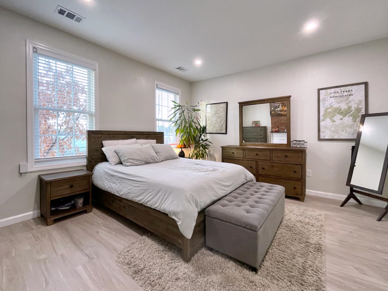 592 PALISADE AVE Unit: 3