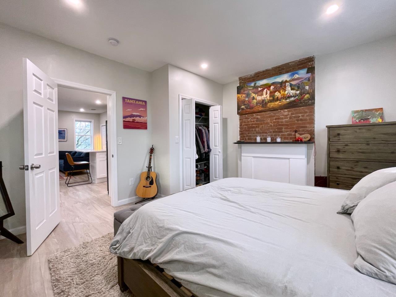 592 PALISADE AVE Unit: 3