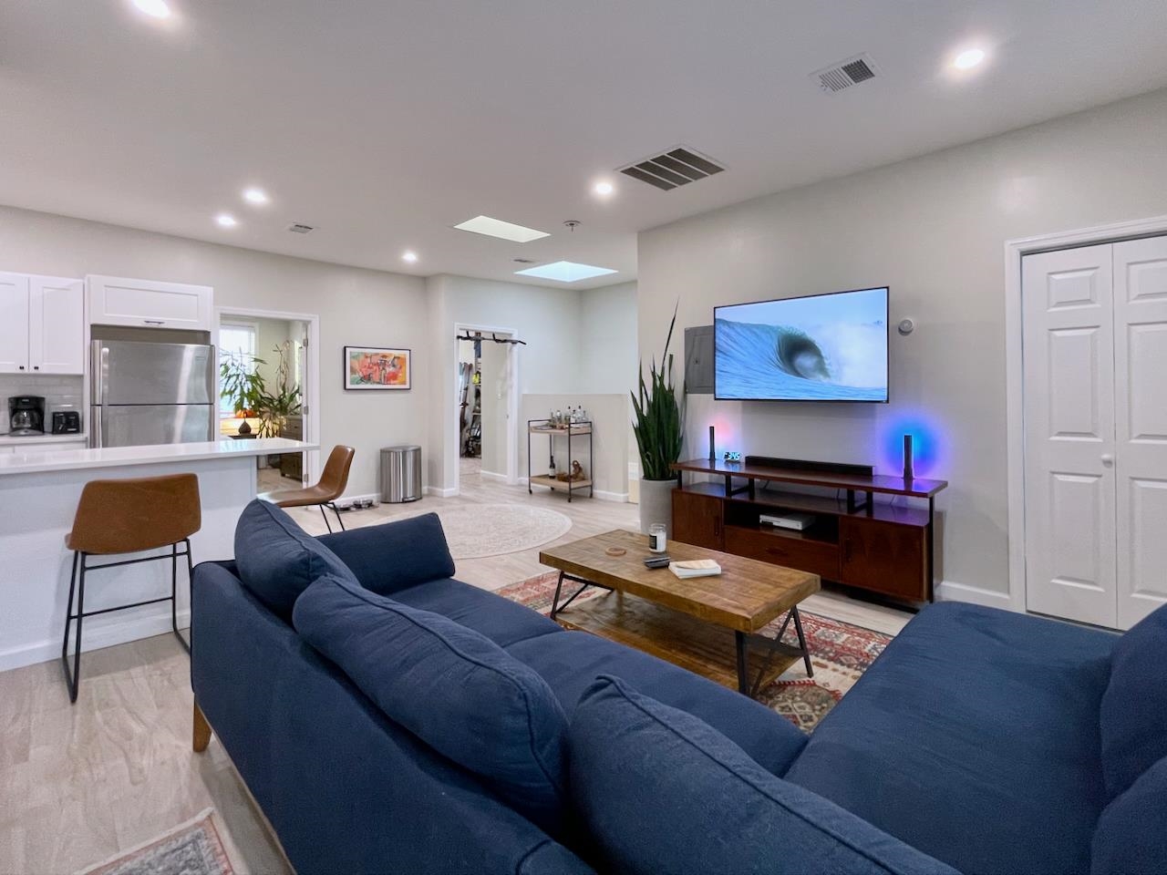 592 PALISADE AVE Unit: 3