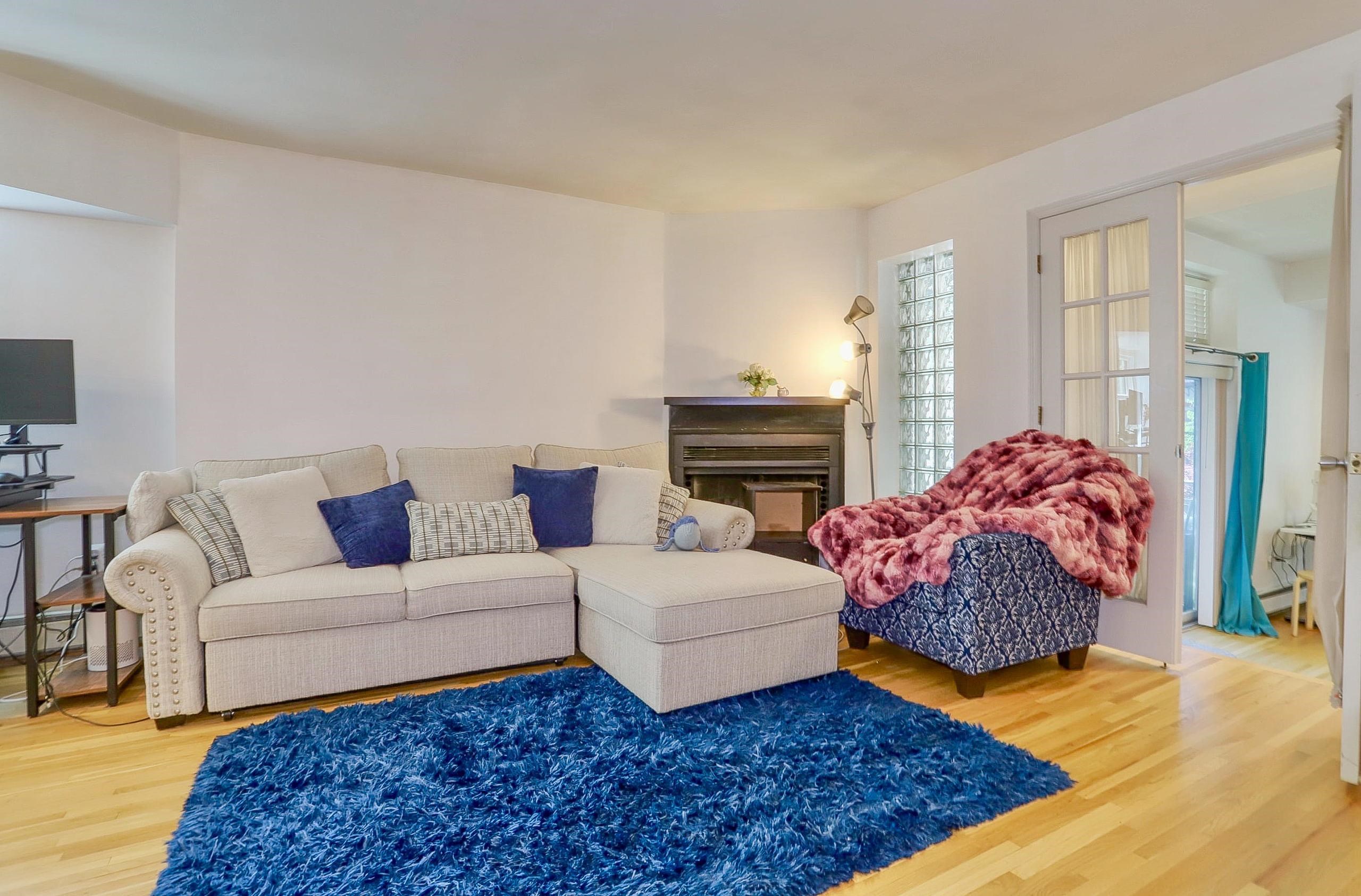 82 BLOOMFIELD ST Unit: 1B