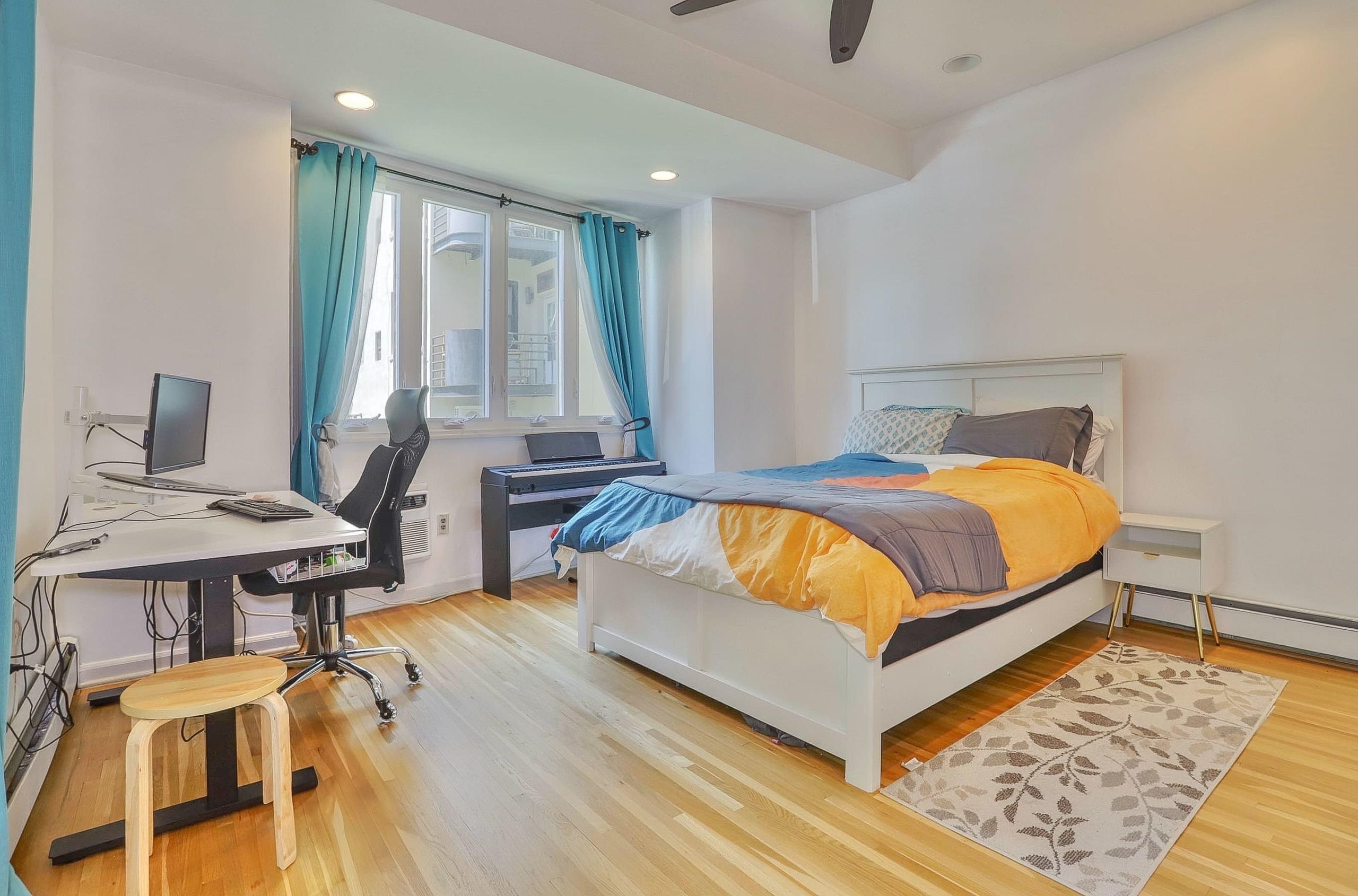 82 BLOOMFIELD ST Unit: 1B