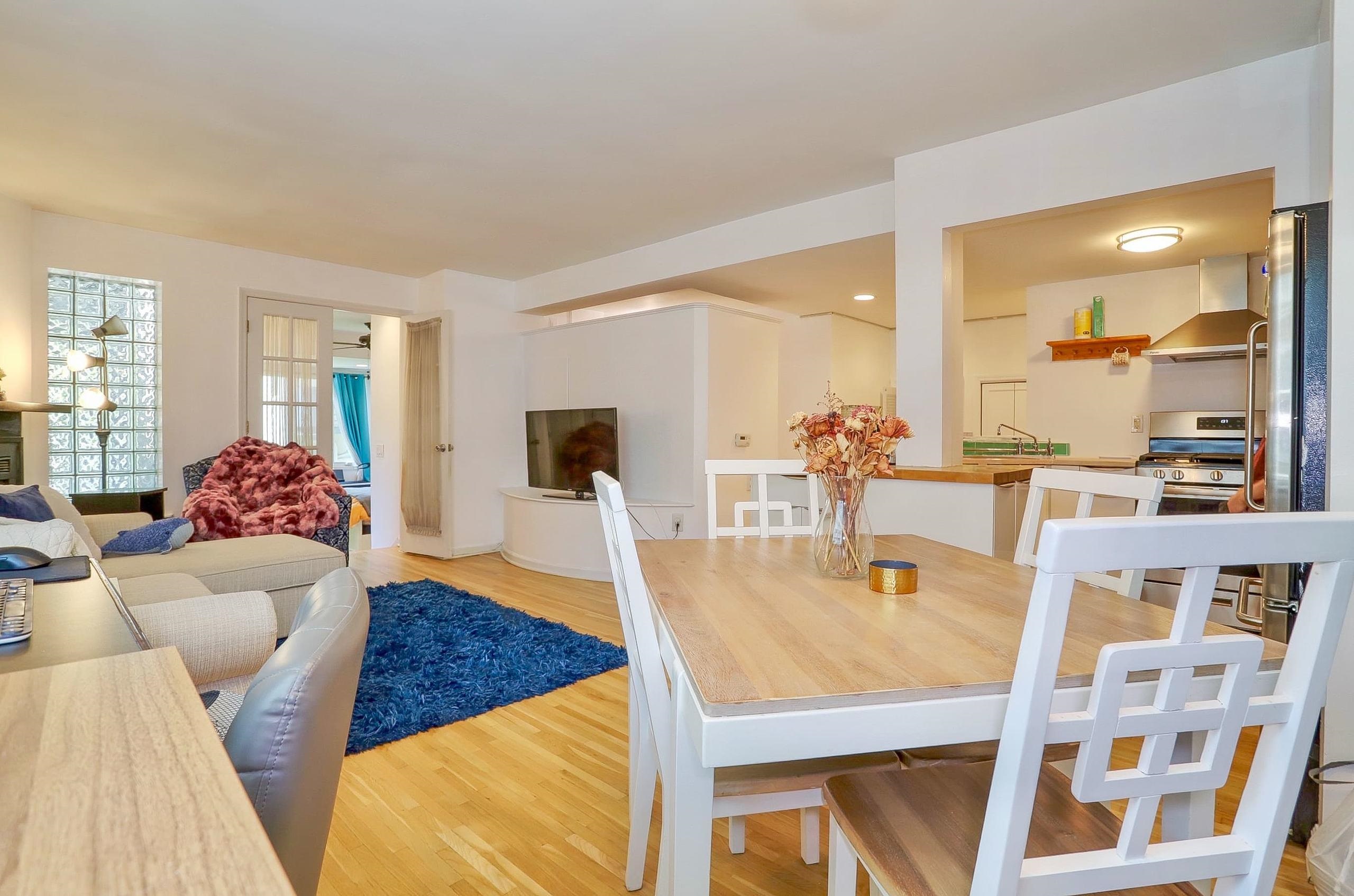 82 BLOOMFIELD ST Unit: 1B