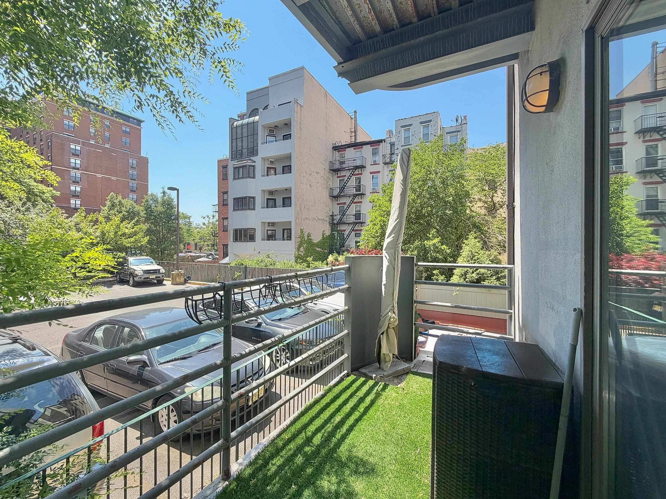 82 BLOOMFIELD ST Unit: 1B