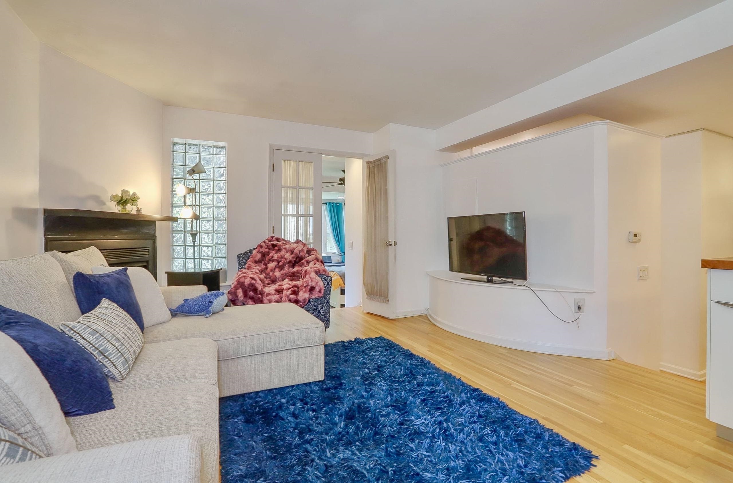82 BLOOMFIELD ST Unit: 1B