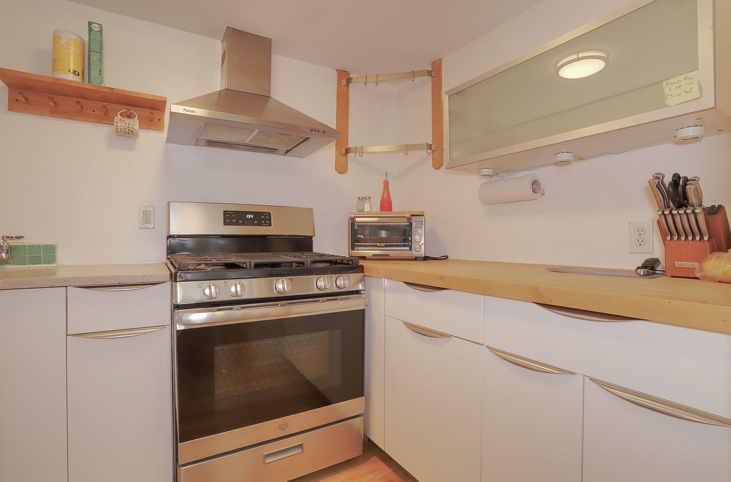 82 BLOOMFIELD ST Unit: 1B