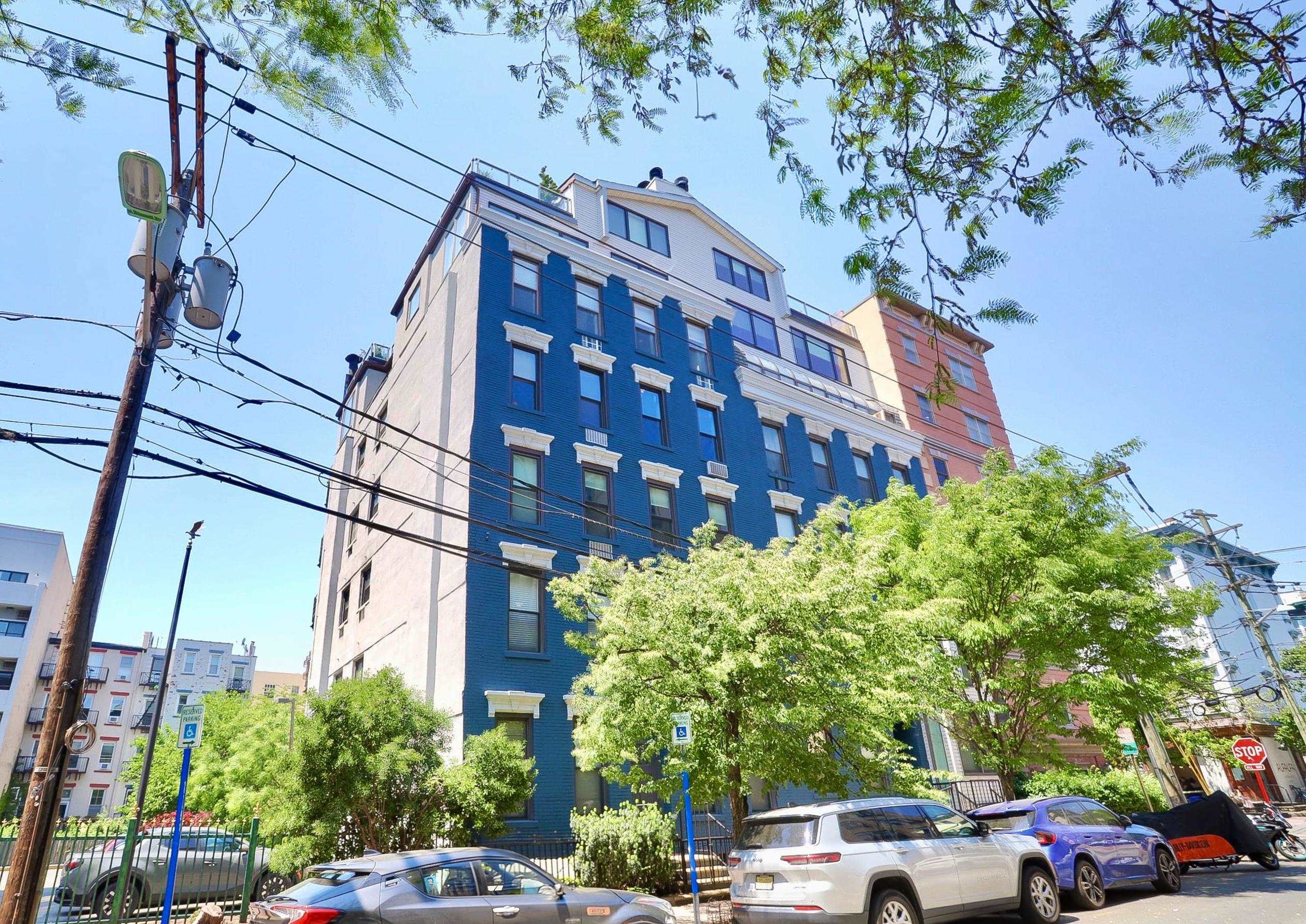 82 BLOOMFIELD ST Unit: 1B