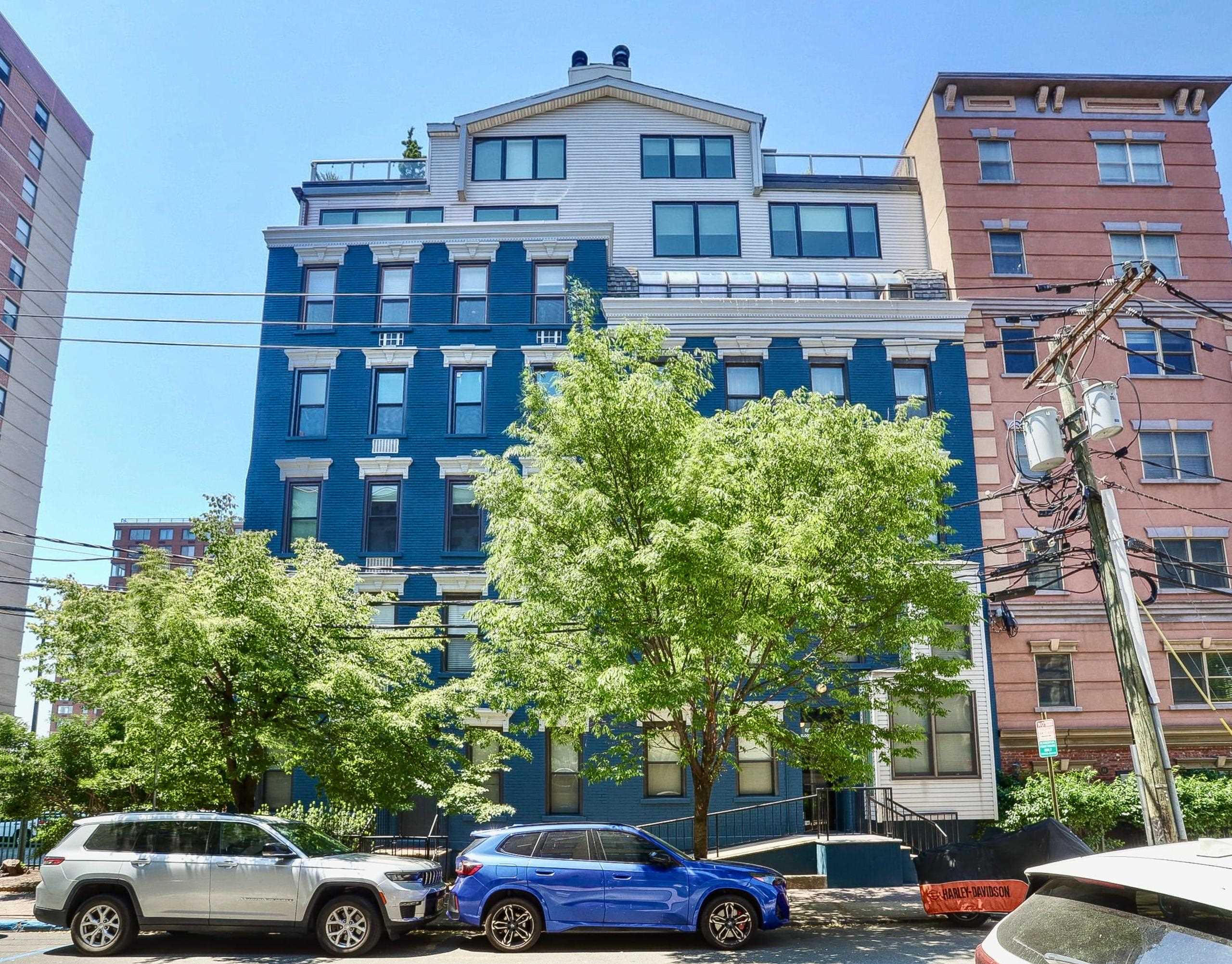 82 BLOOMFIELD ST Unit: 1B