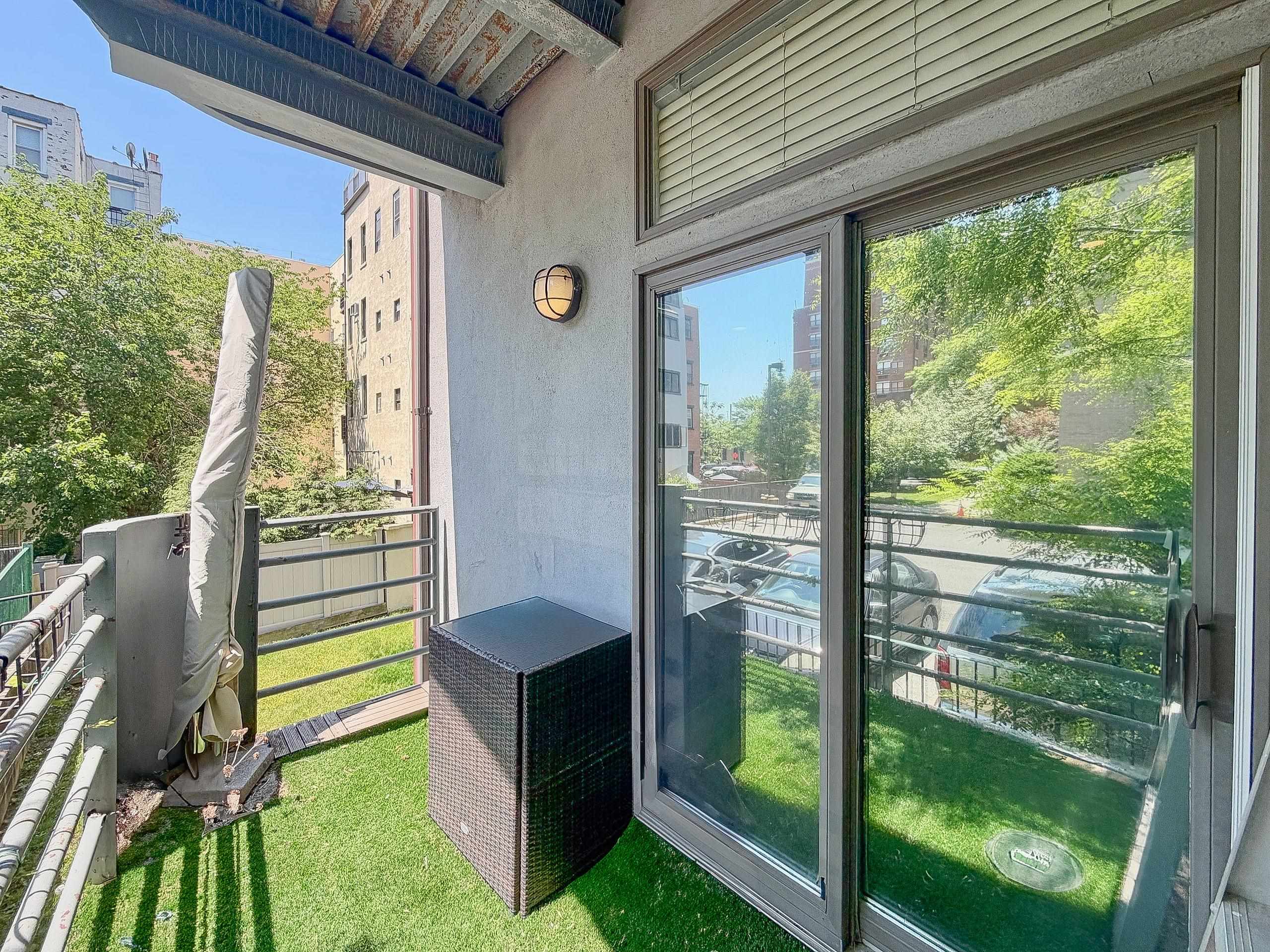 82 BLOOMFIELD ST Unit: 1B