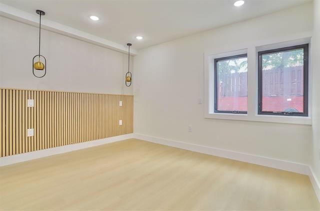 182 COLUMBIA AVE
