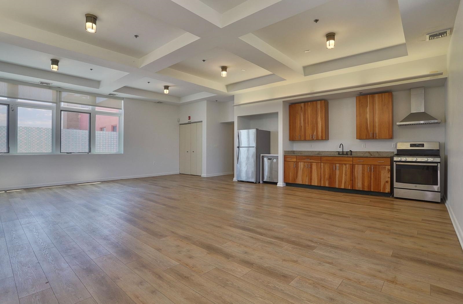 2000 WEST ST Unit: PH1