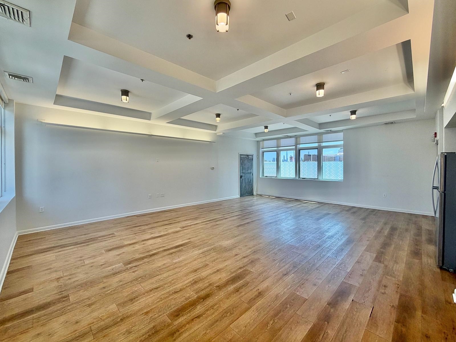 2000 WEST ST Unit: PH1