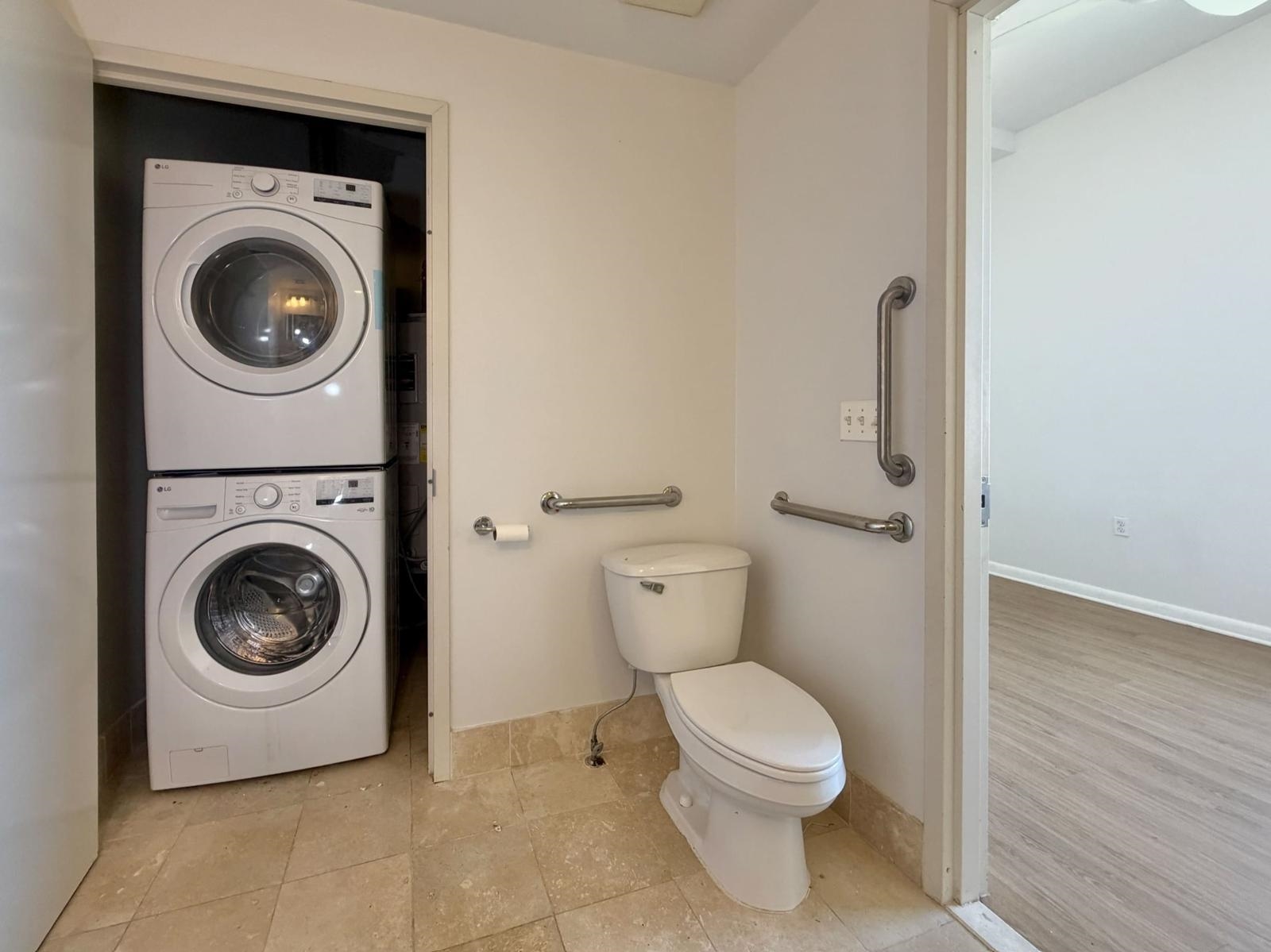 2000 WEST ST Unit: PH1