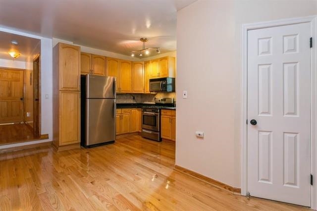 320 6TH ST Unit: 1