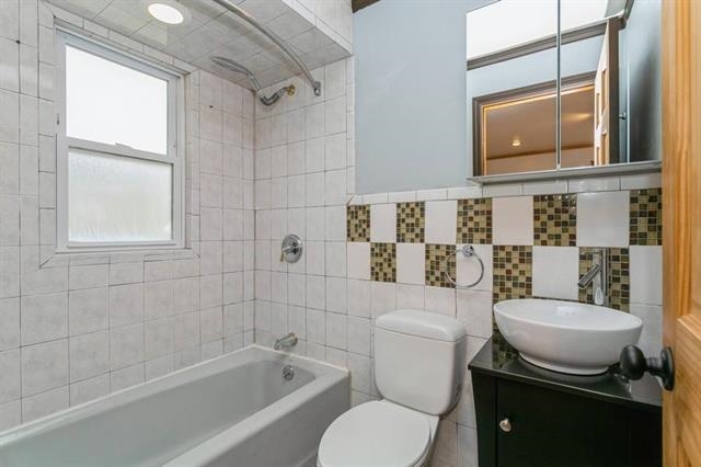 320 6TH ST Unit: 1