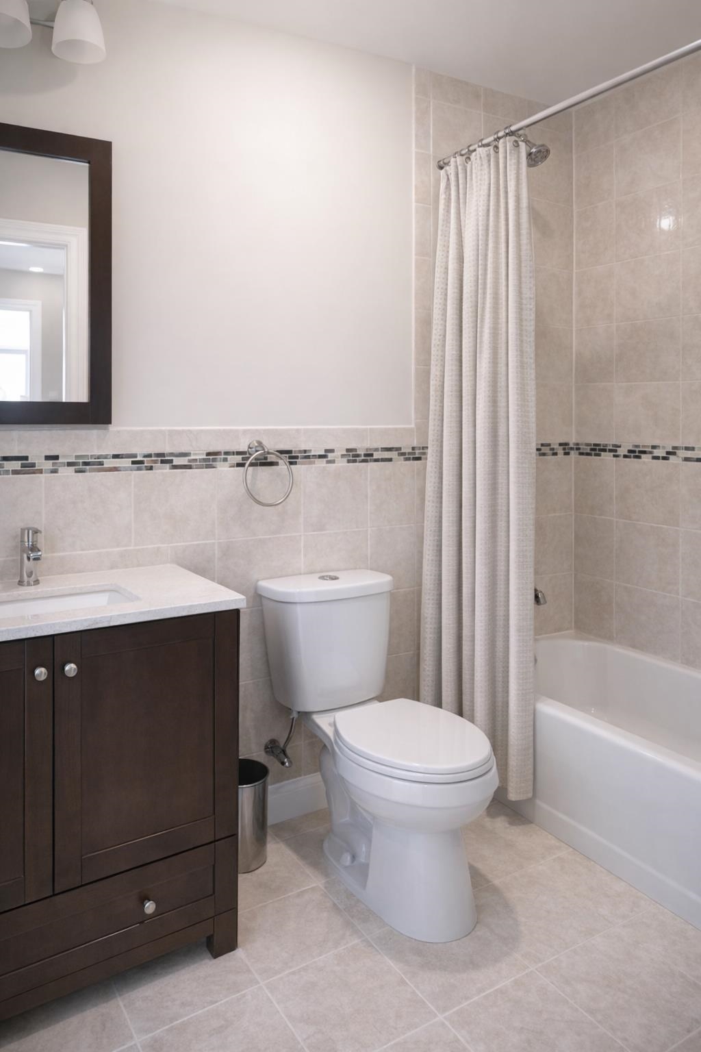 302 TERRACE AVE Unit: 1ST FLOOR