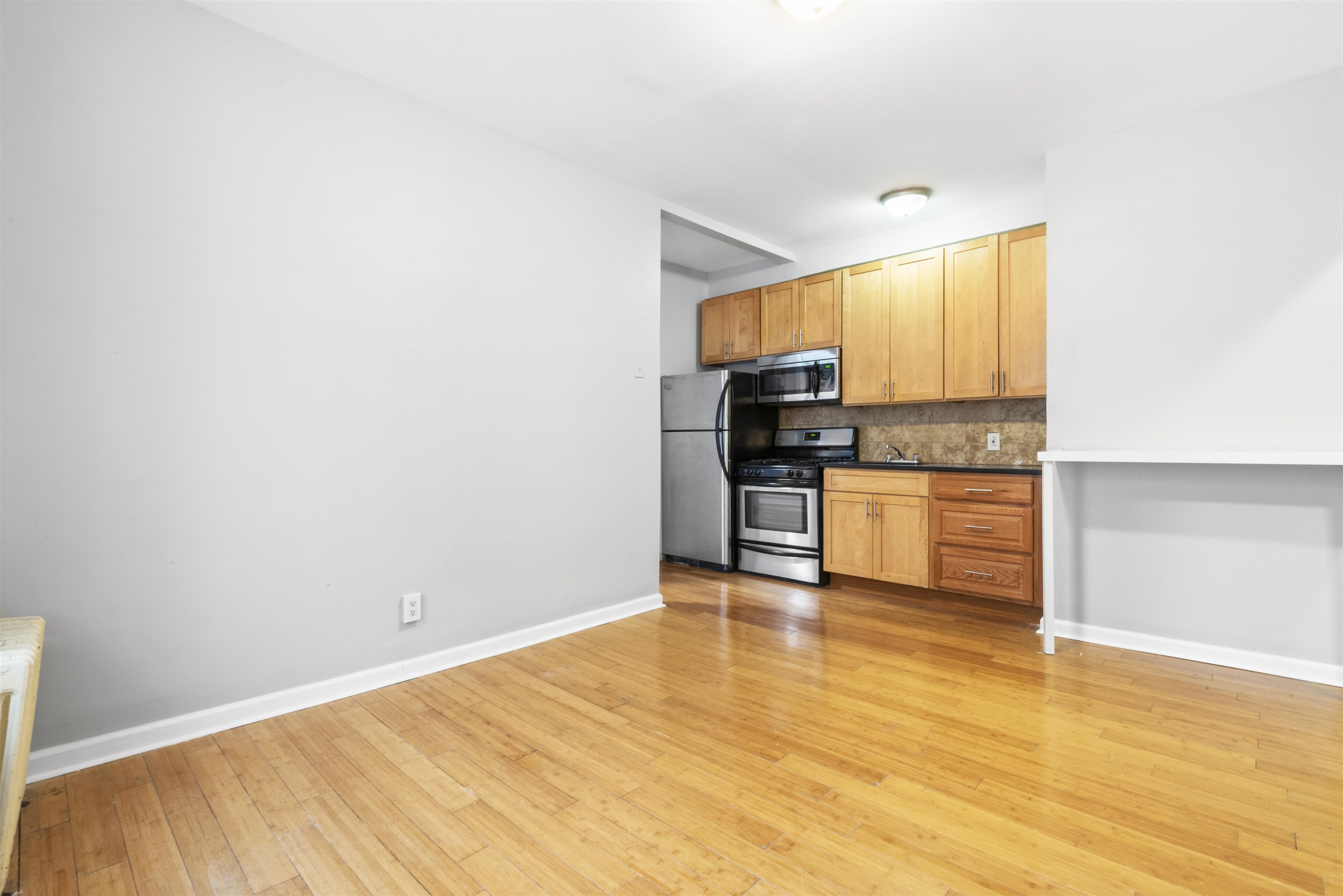 118 CORBIN AVE Unit: 303