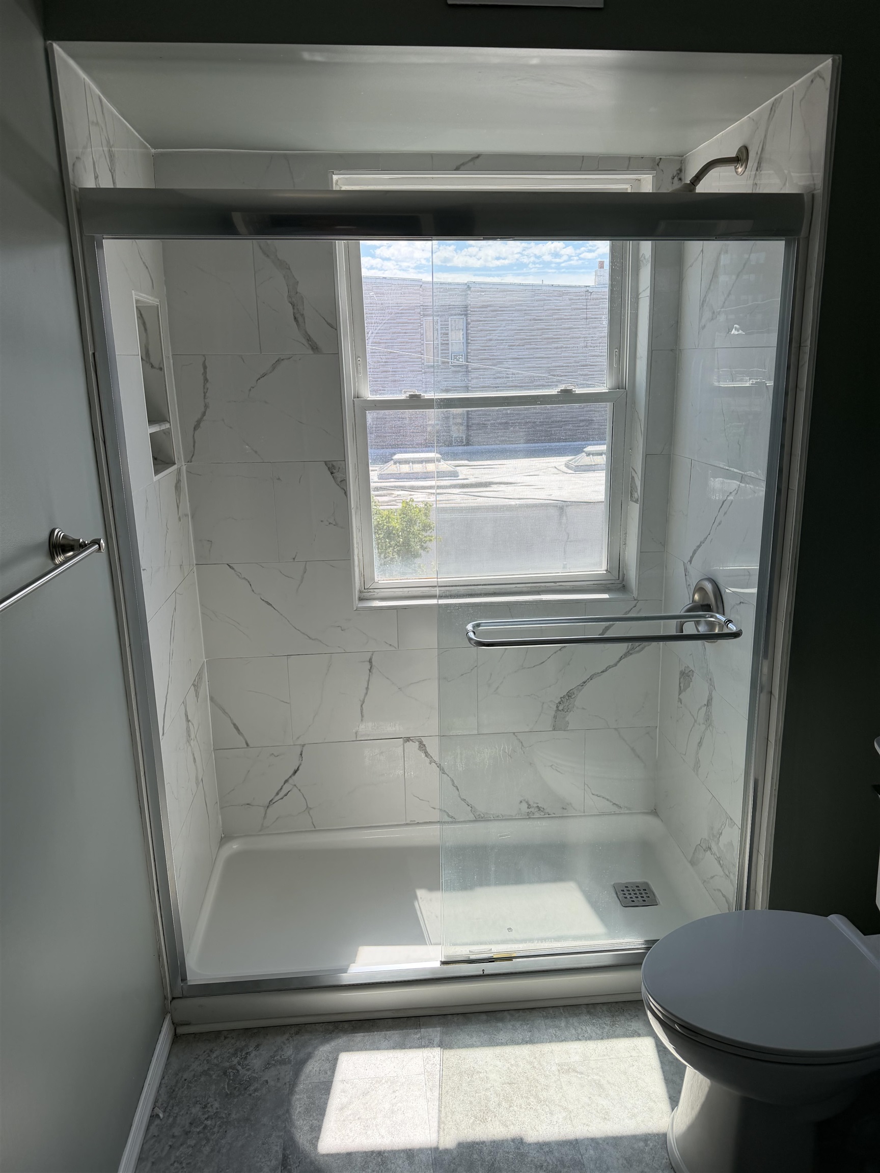 701 22ND ST Unit: 3B