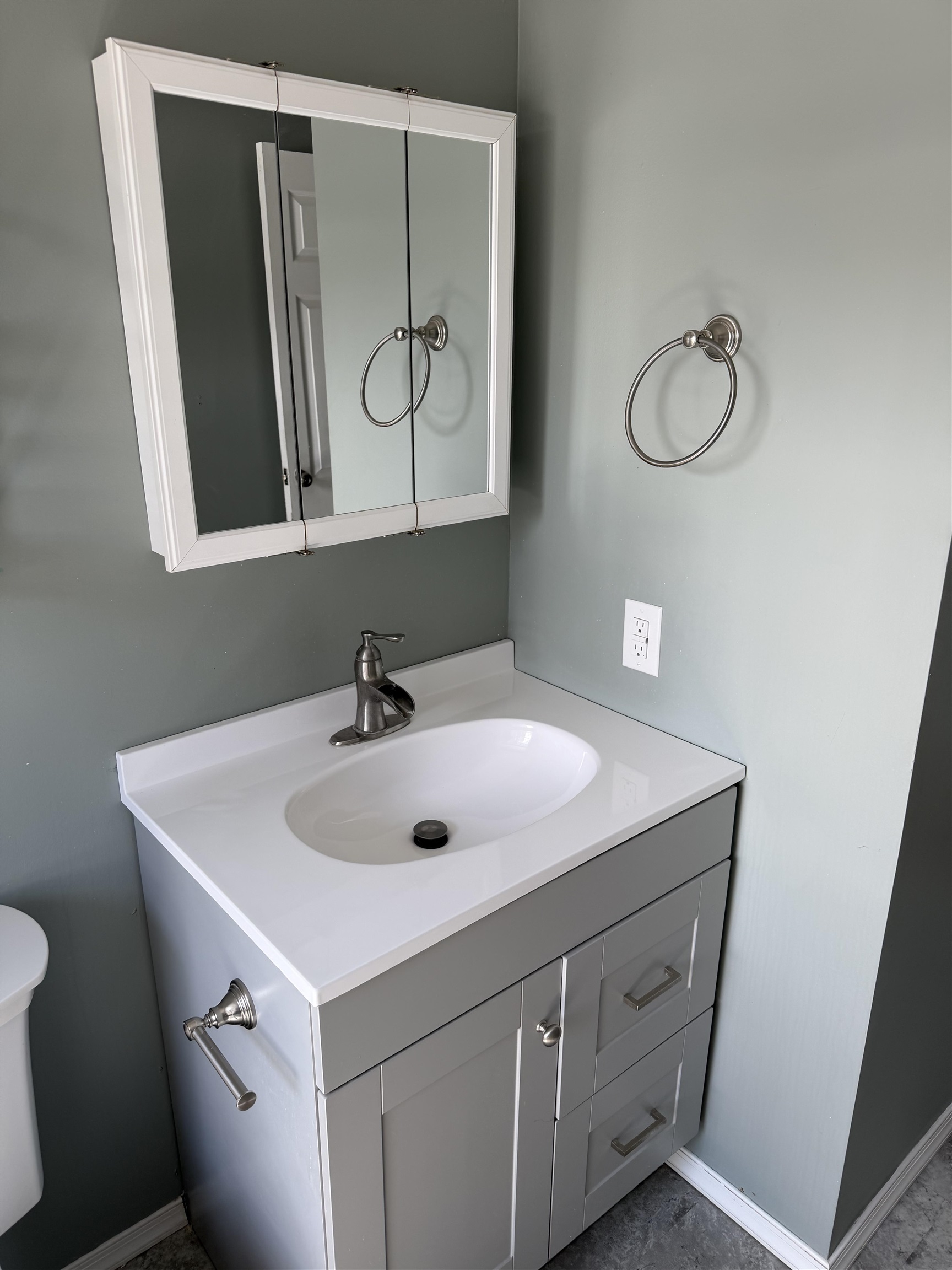 701 22ND ST Unit: 3B