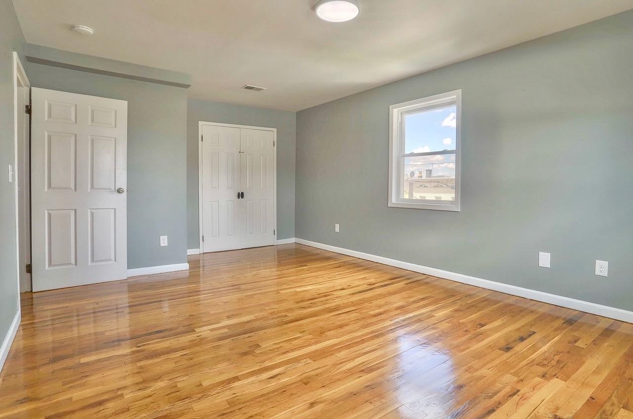 701 22ND ST Unit: 3B