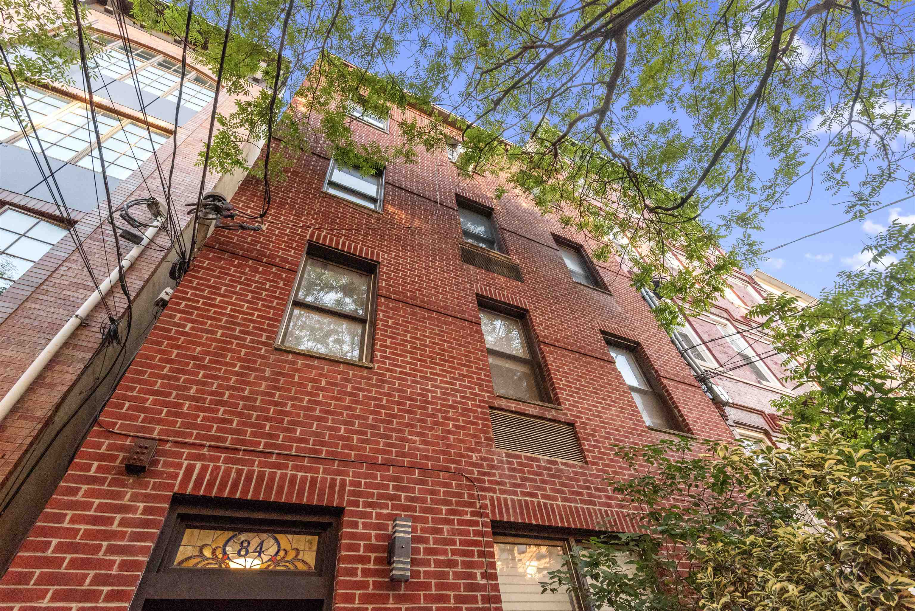 84 MONROE ST