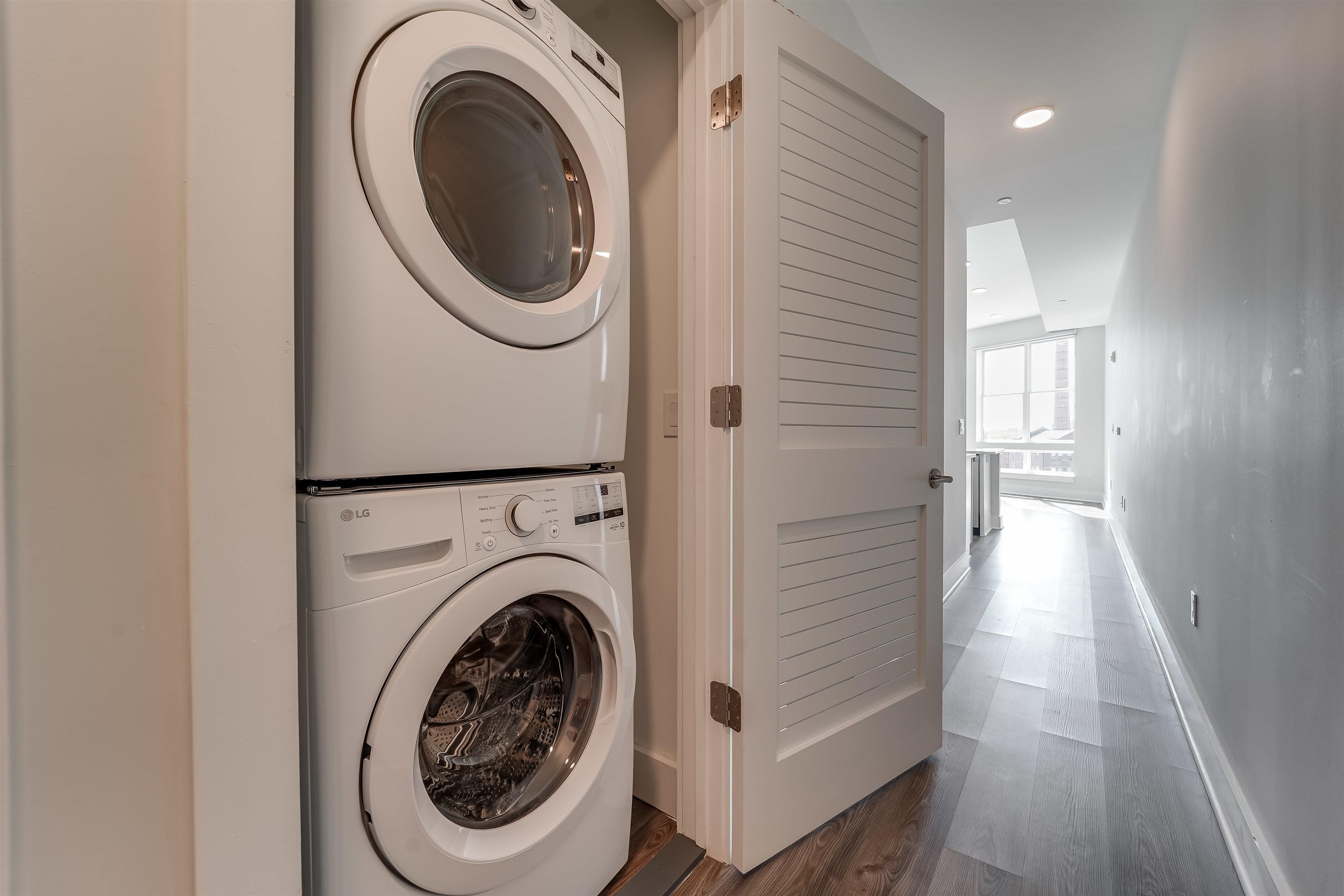 660 GRAND ST Unit: 310