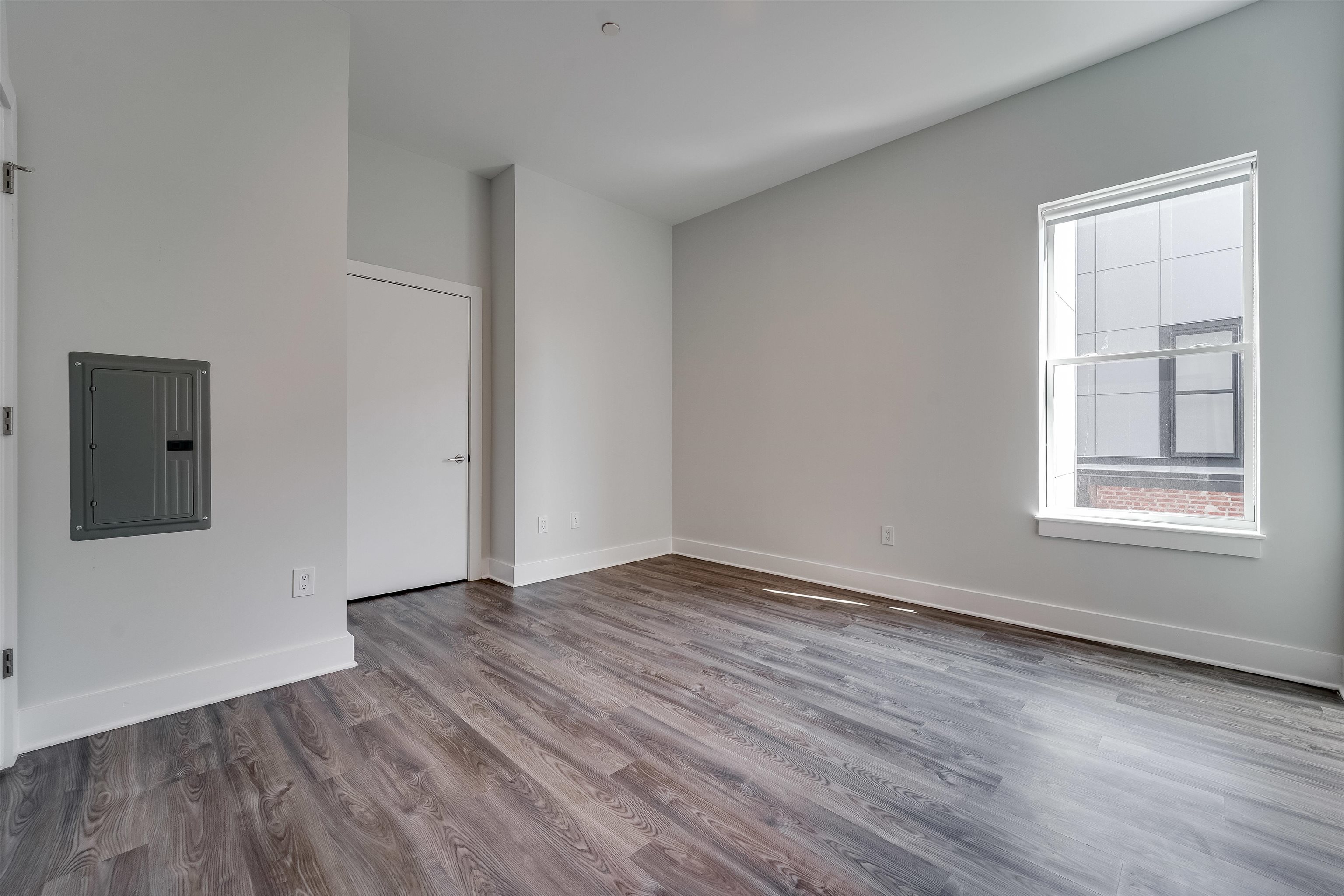660 GRAND ST Unit: 310