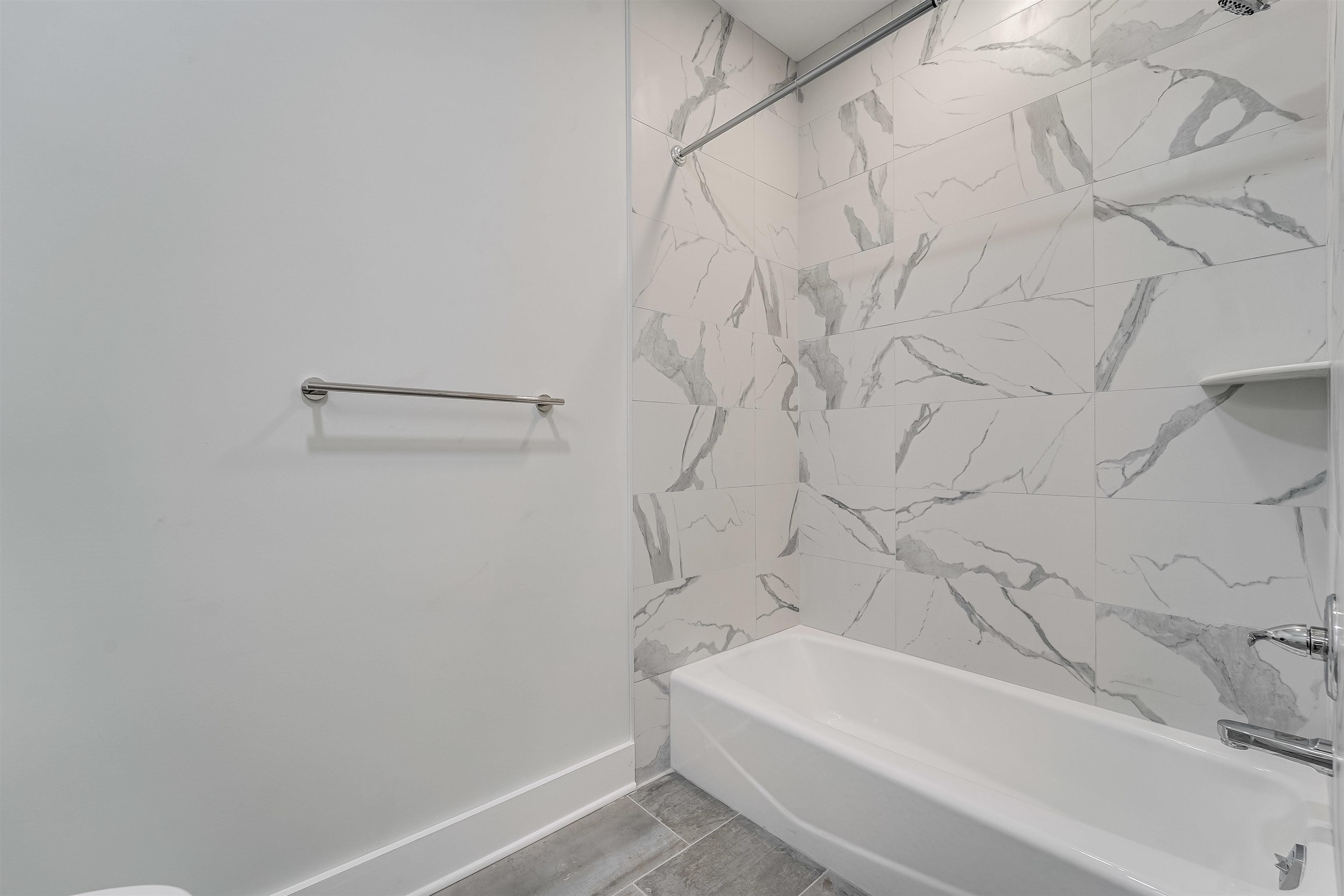 660 GRAND ST Unit: 310