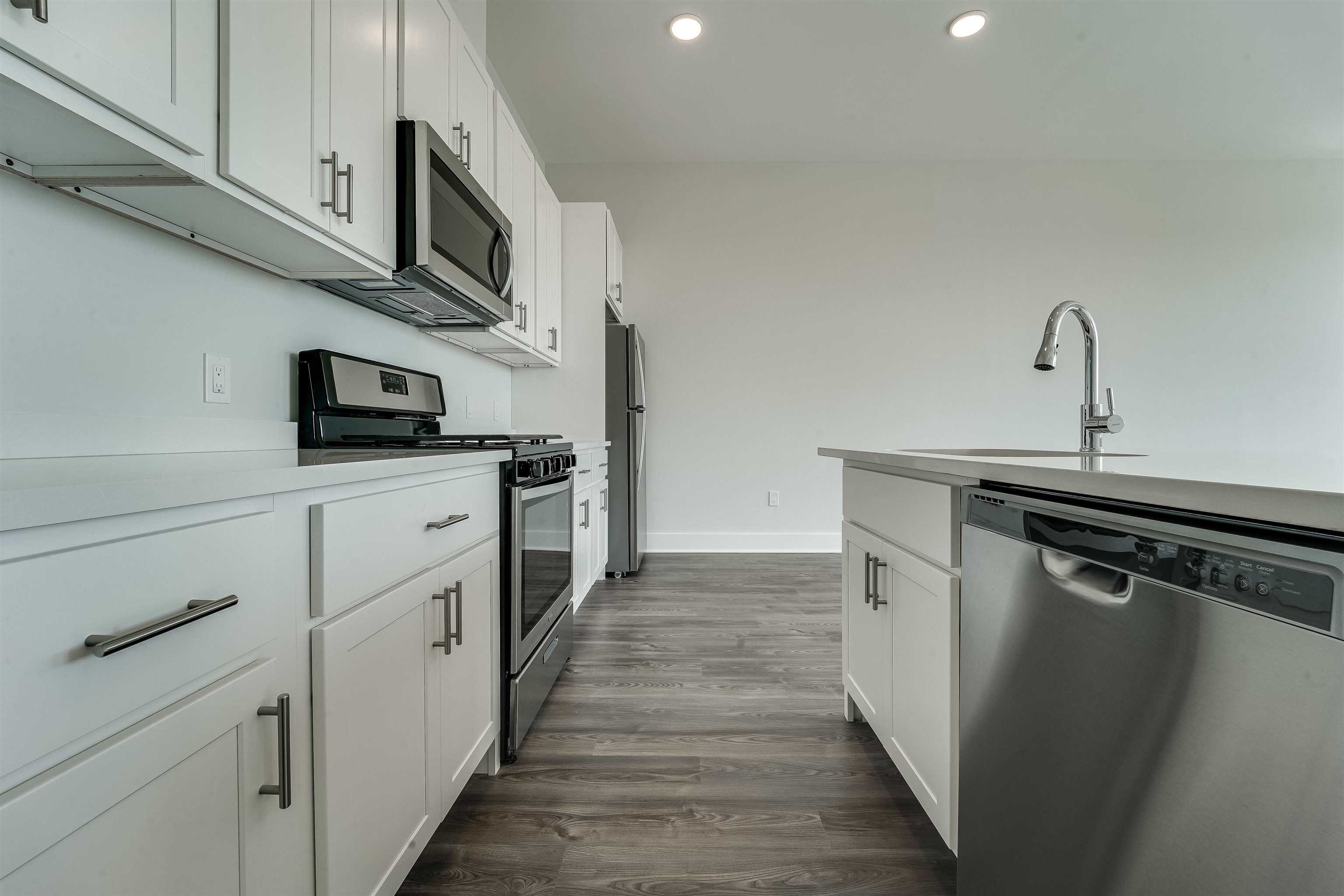 660 GRAND ST Unit: 310