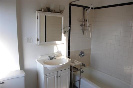 504 WASHINGTON ST Unit: 2