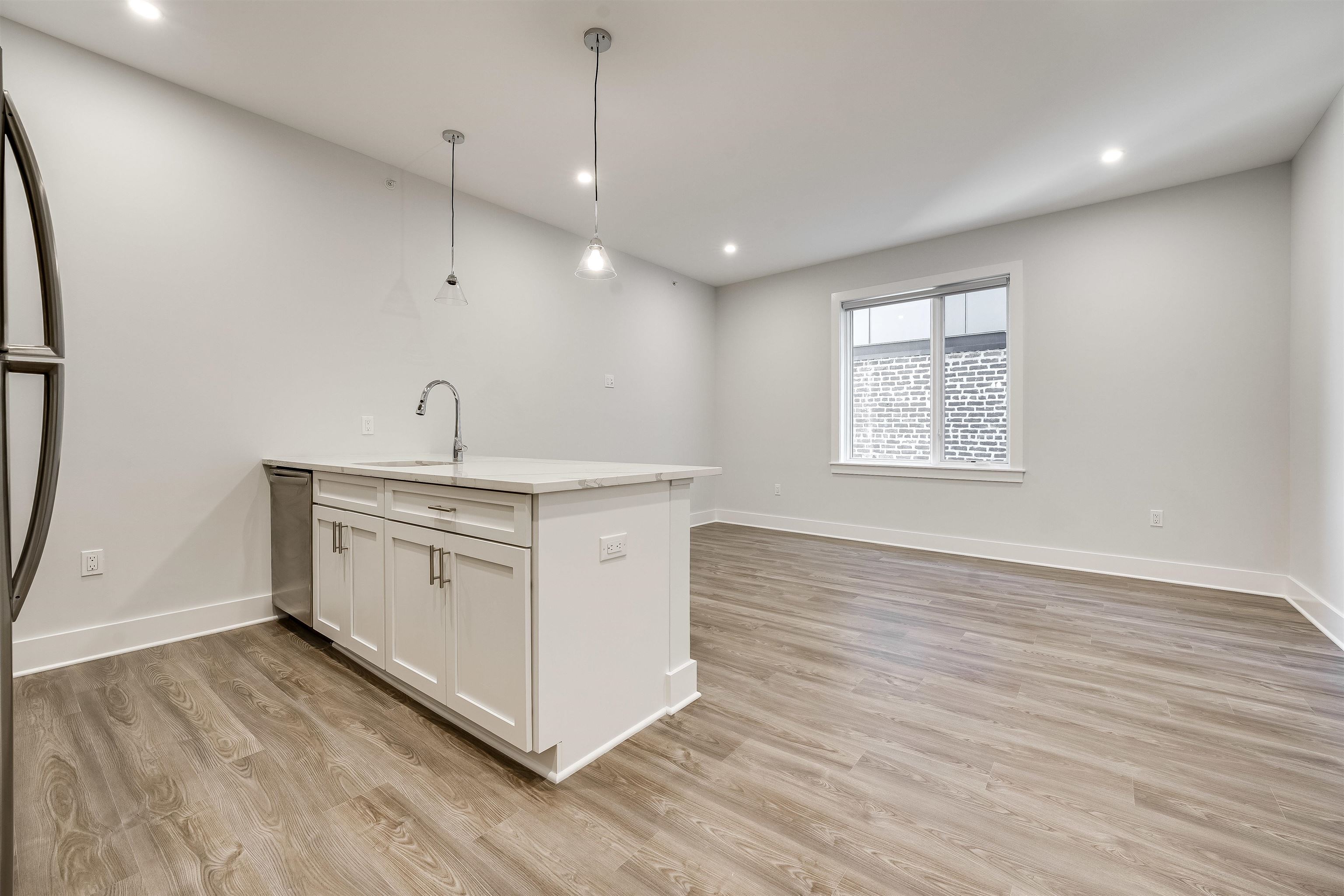 658 GRAND ST Unit: 504