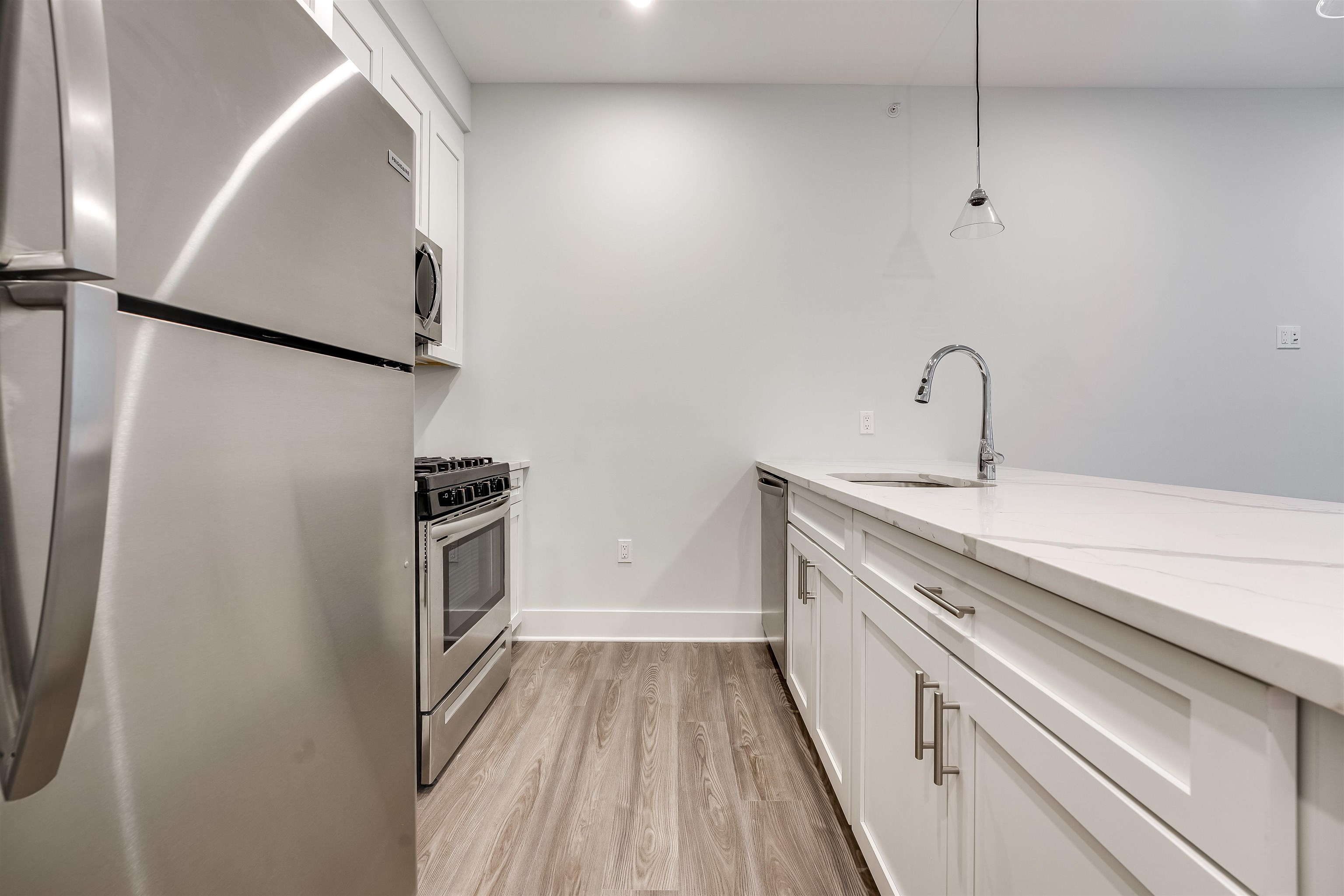 658 GRAND ST Unit: 504