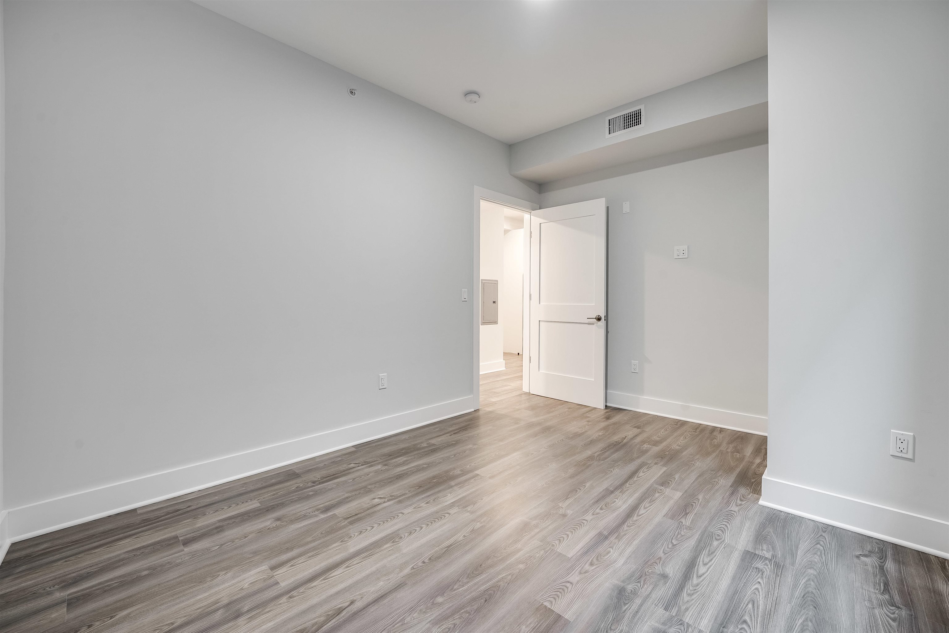 658 GRAND ST Unit: 504