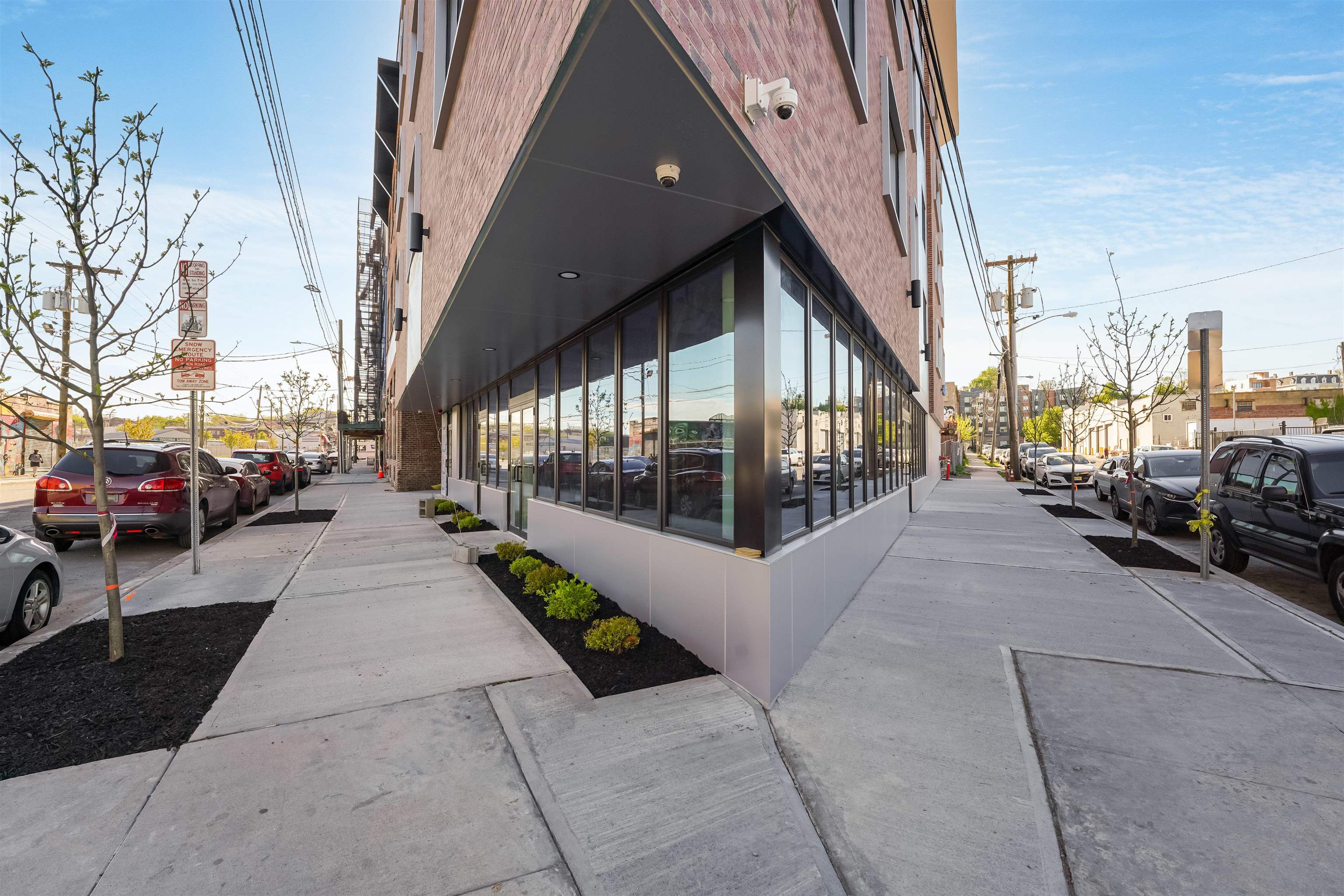 658 GRAND ST Unit: 504