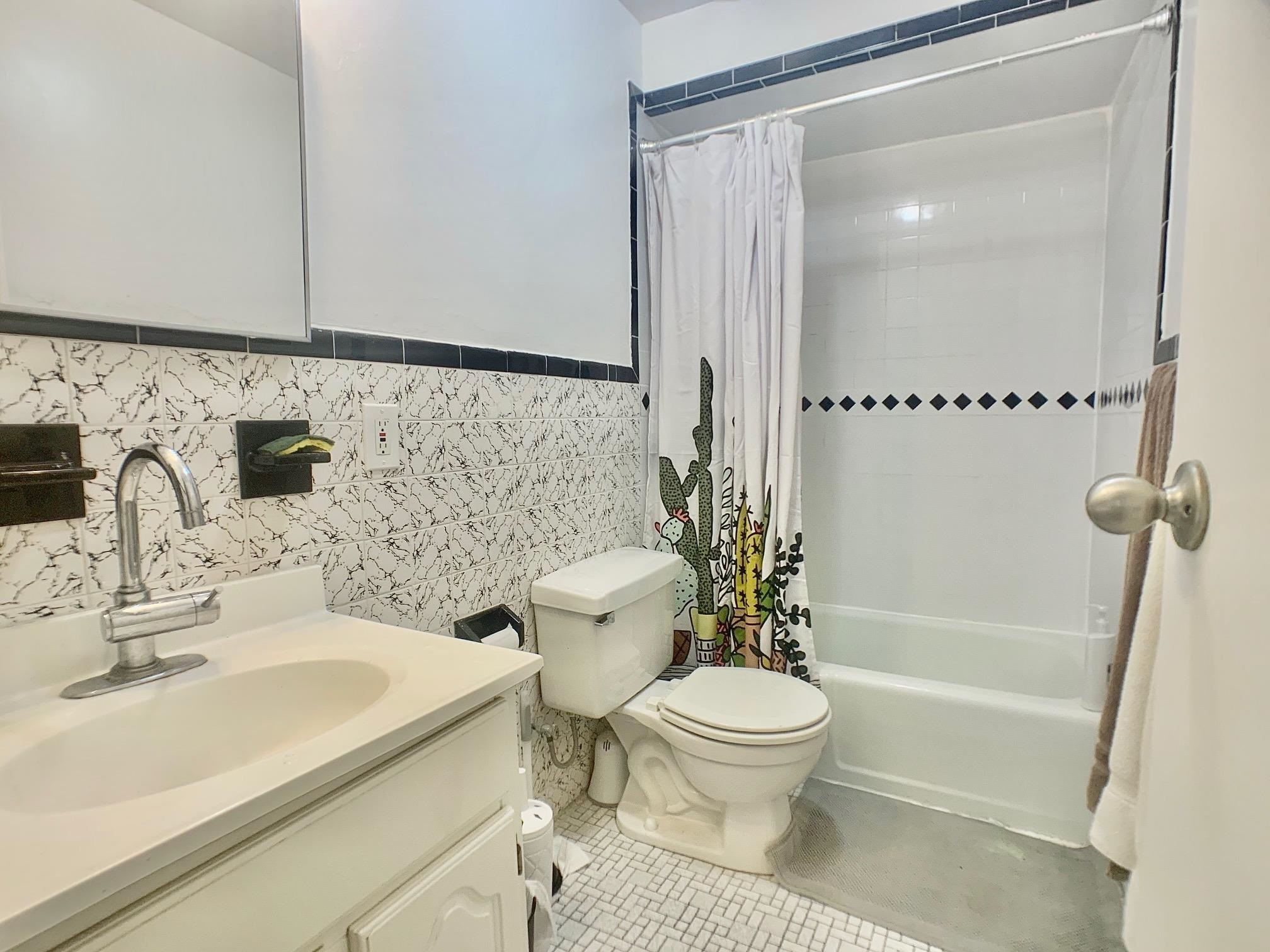 1131 WASHINGTON ST Unit: 1