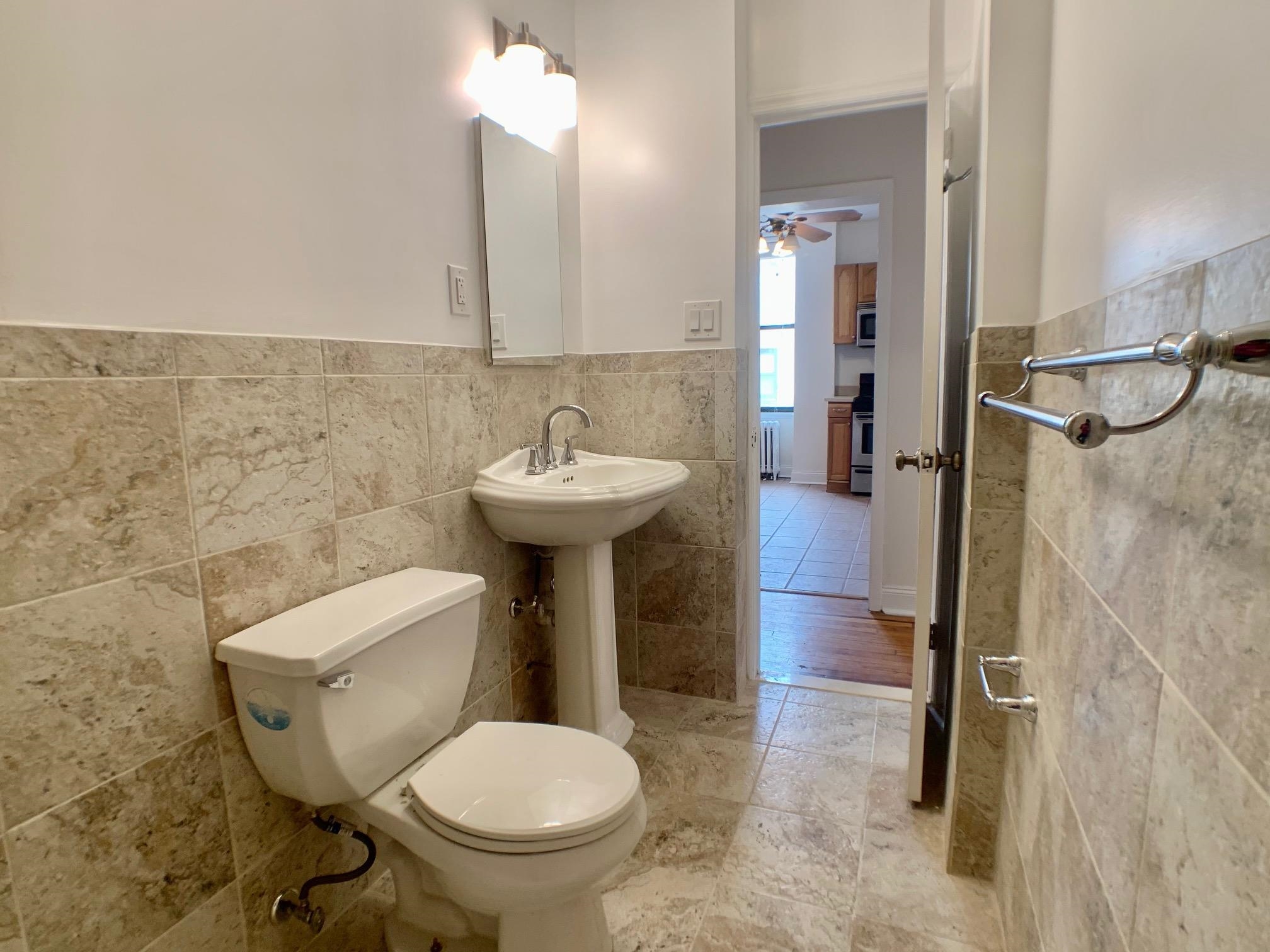 1131 WASHINGTON ST Unit: 6