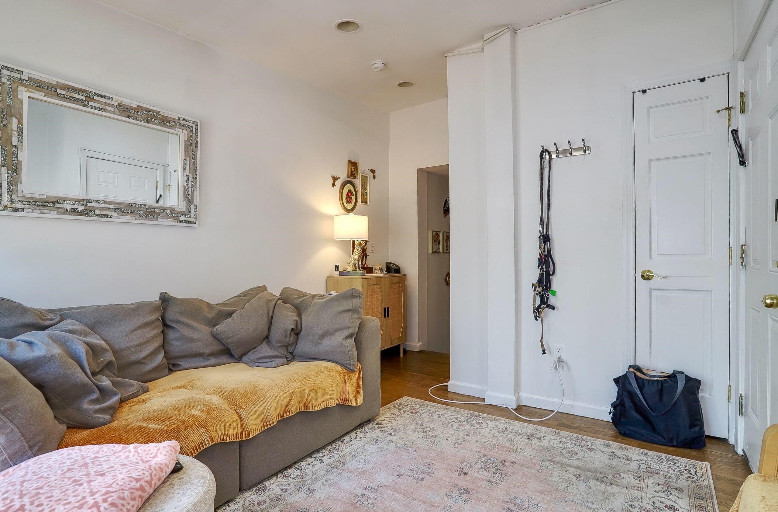 410 ADAMS ST Unit: 1R