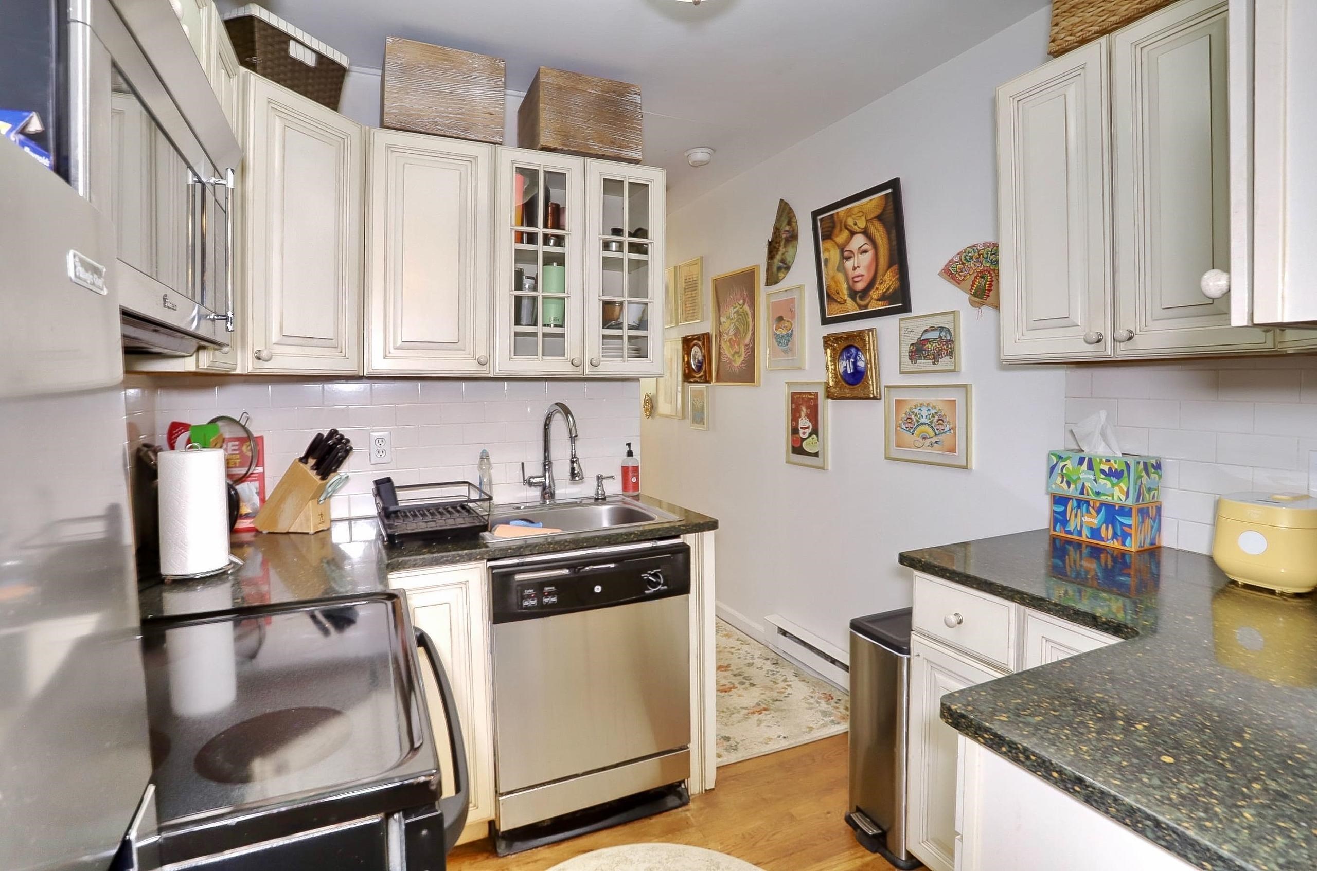 410 ADAMS ST Unit: 1R
