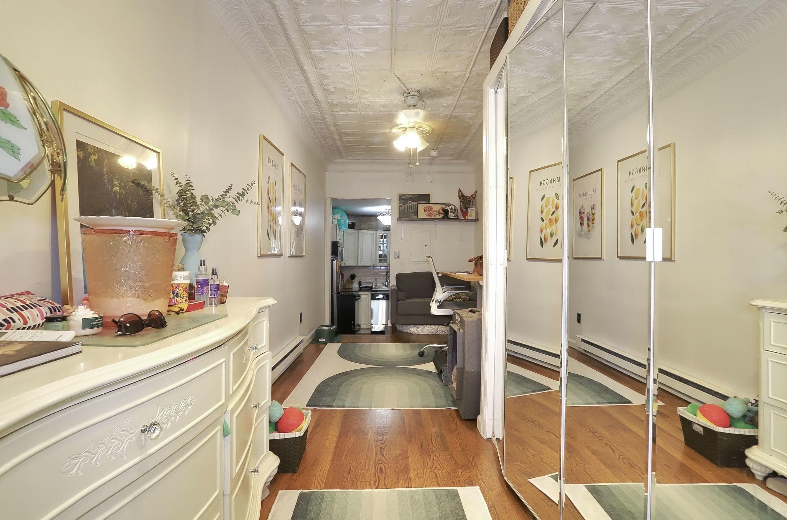 410 ADAMS ST Unit: 1R
