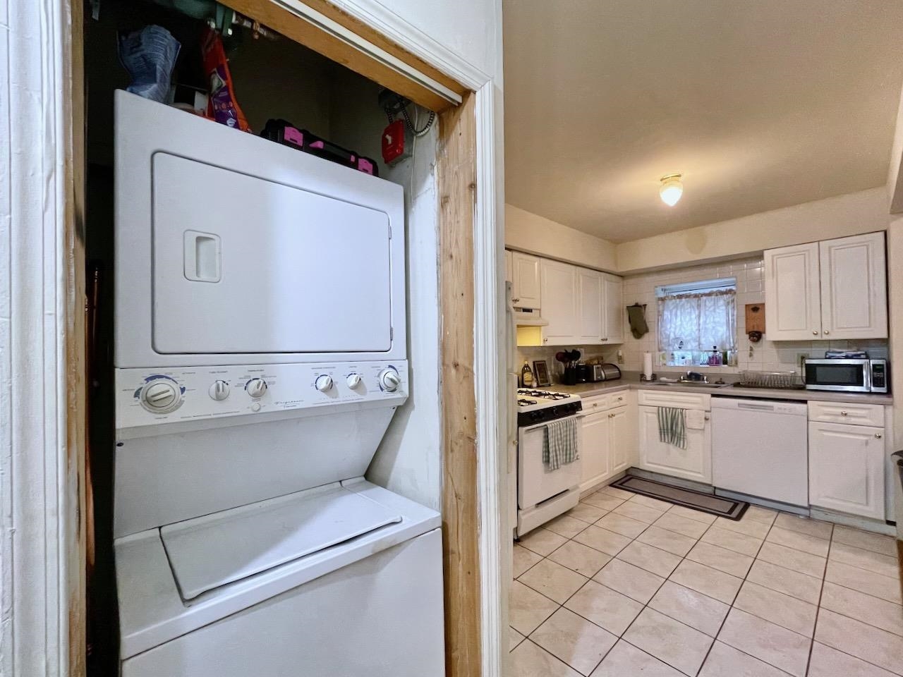 1035 WASHINGTON ST Unit: 1R