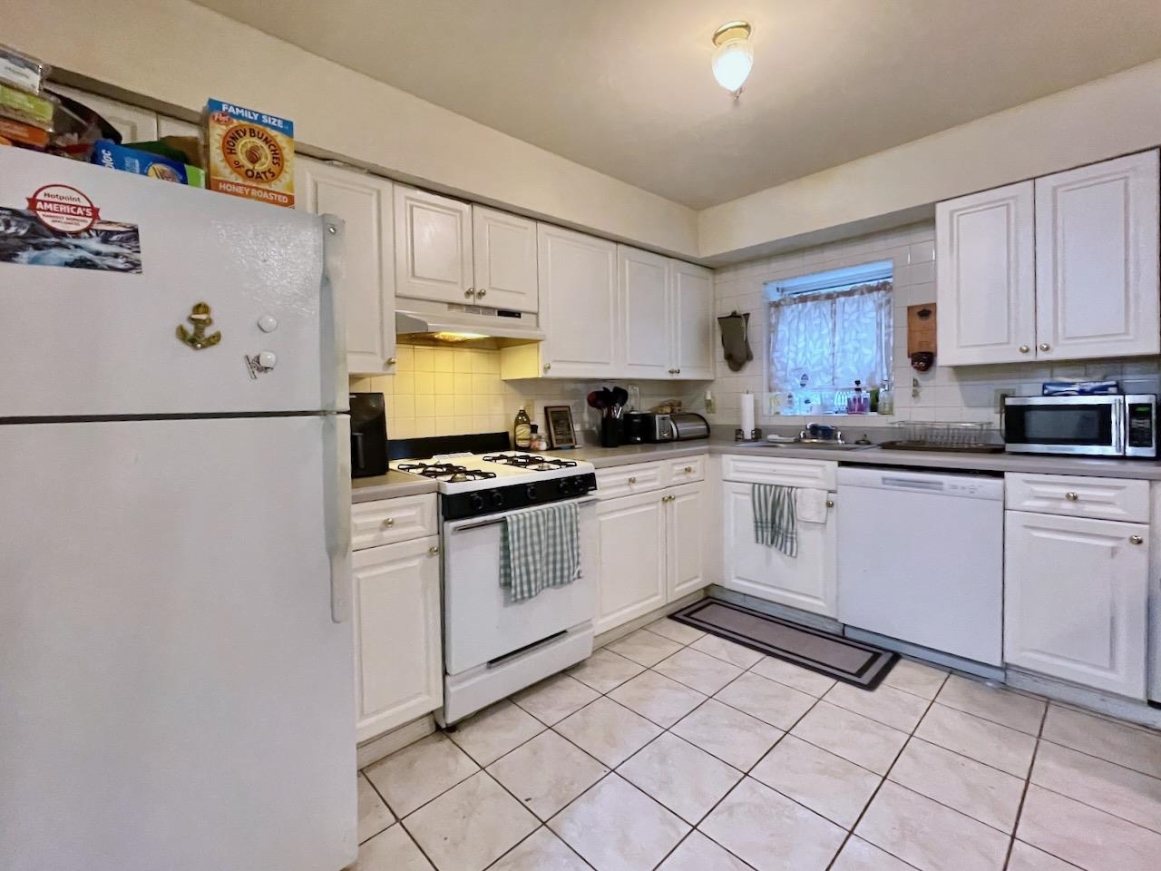 1035 WASHINGTON ST Unit: 1R