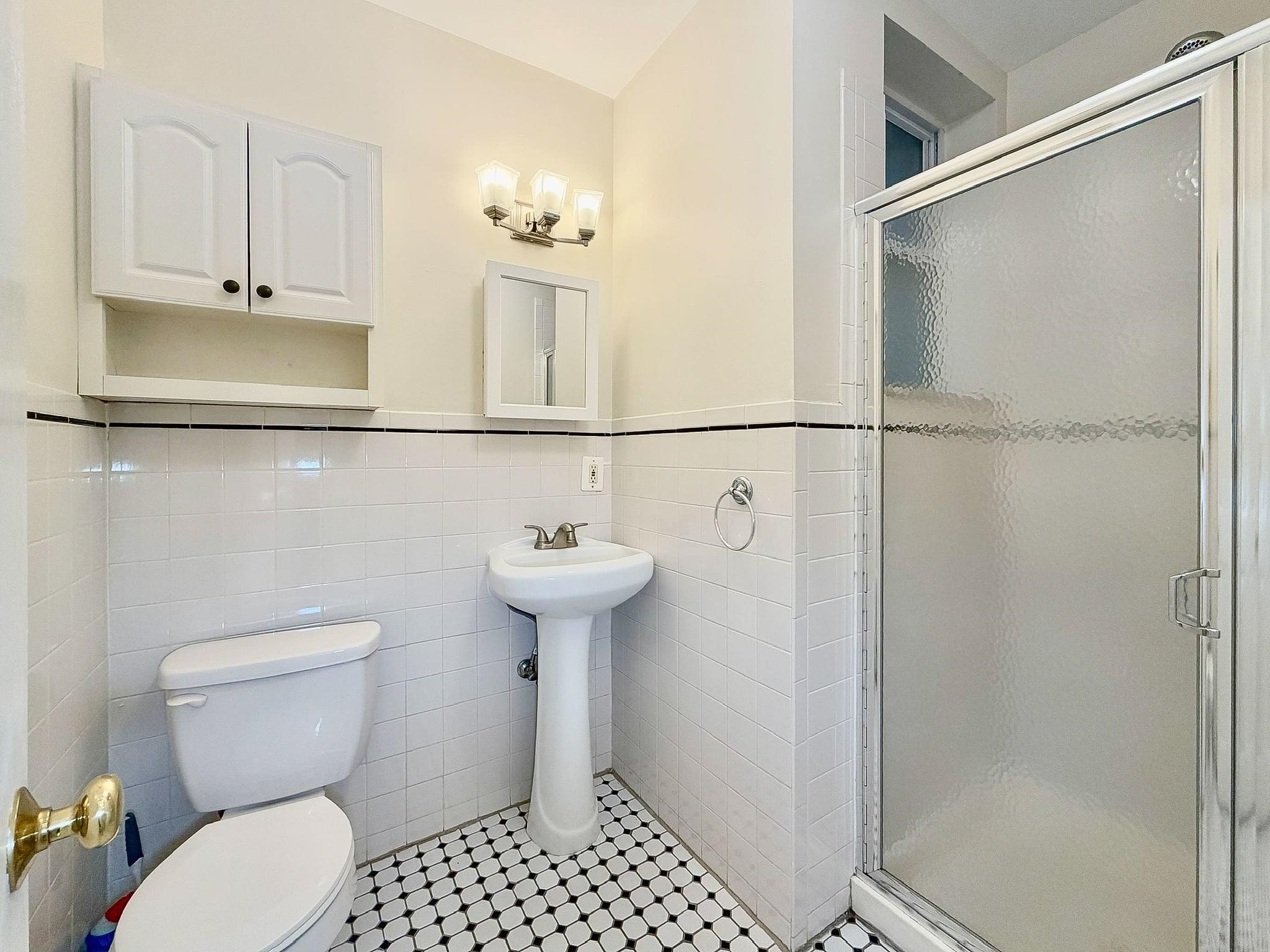273 WEBSTER AVE Unit: 4