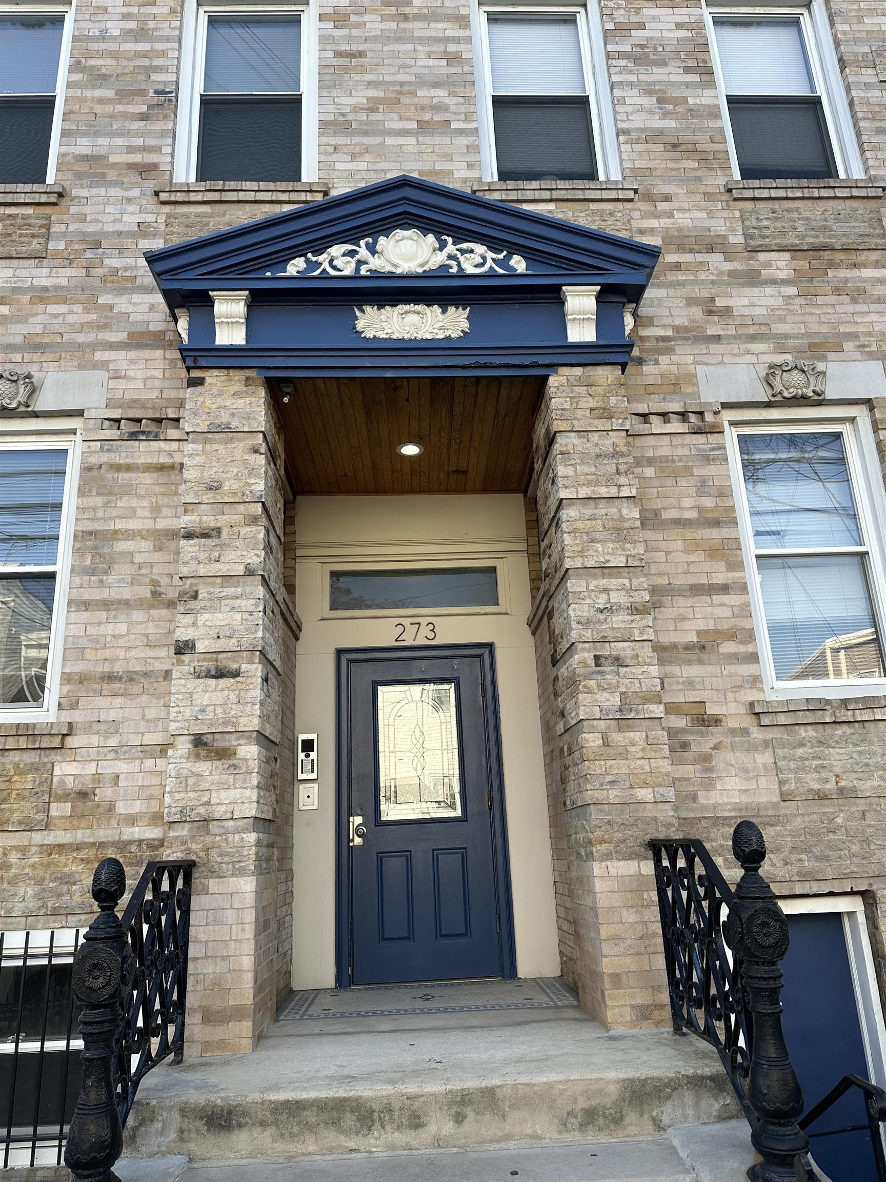 273 WEBSTER AVE Unit: 4